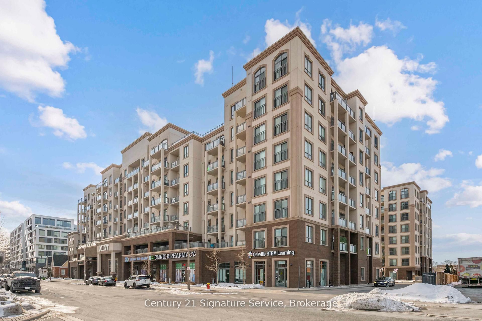 2486 Old Bronte Road 405 Property Photo 1
