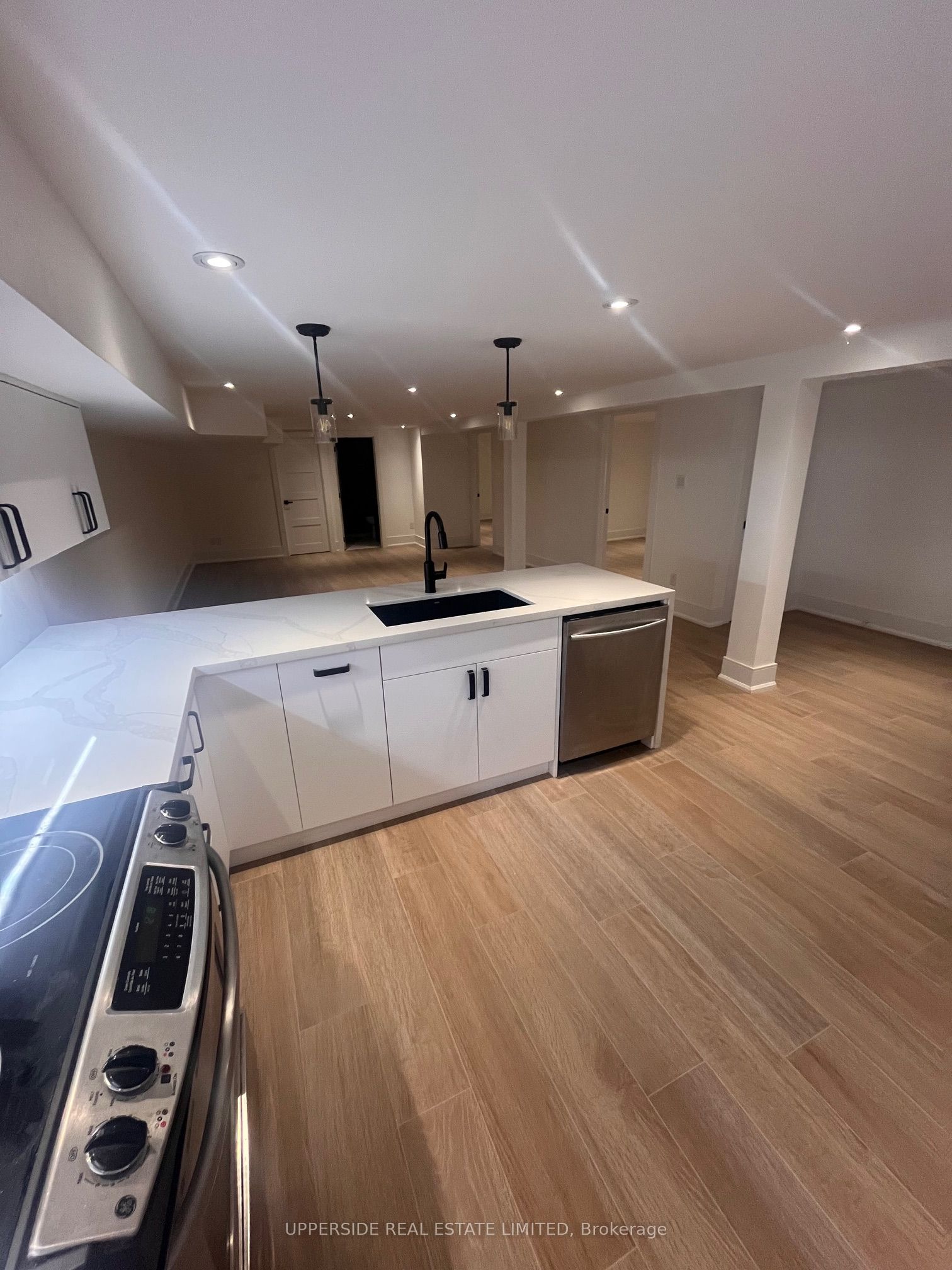 15 Addington Crescent Basement Property Photo 3