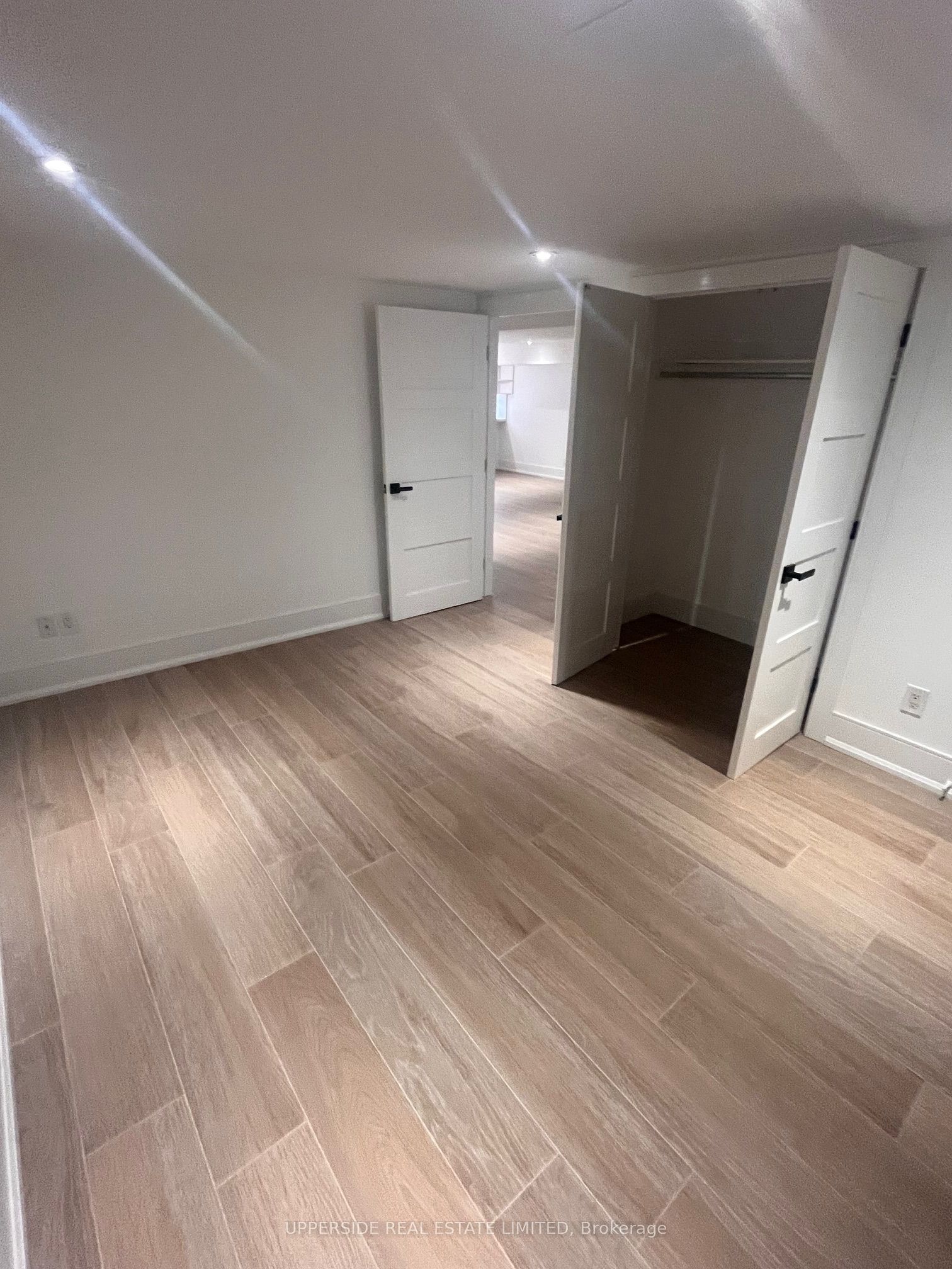 15 Addington Crescent Basement Property Photo 5