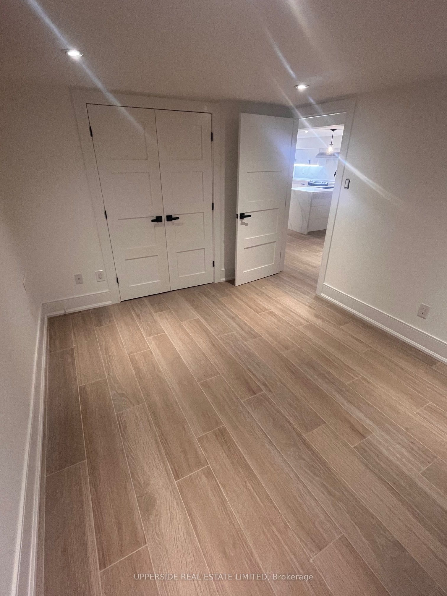 15 Addington Crescent Basement Property Photo 6