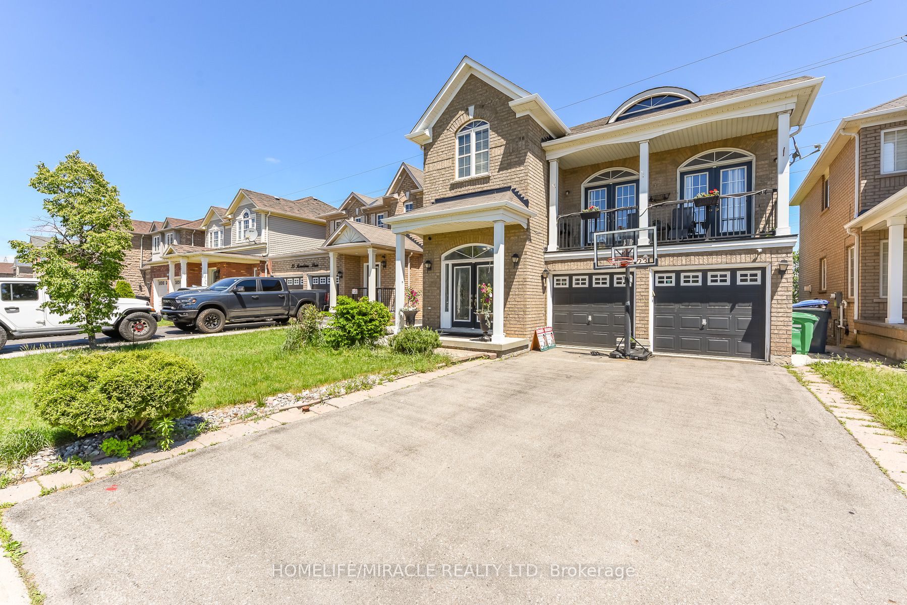 23 Roundstone Drive Property Photo 2