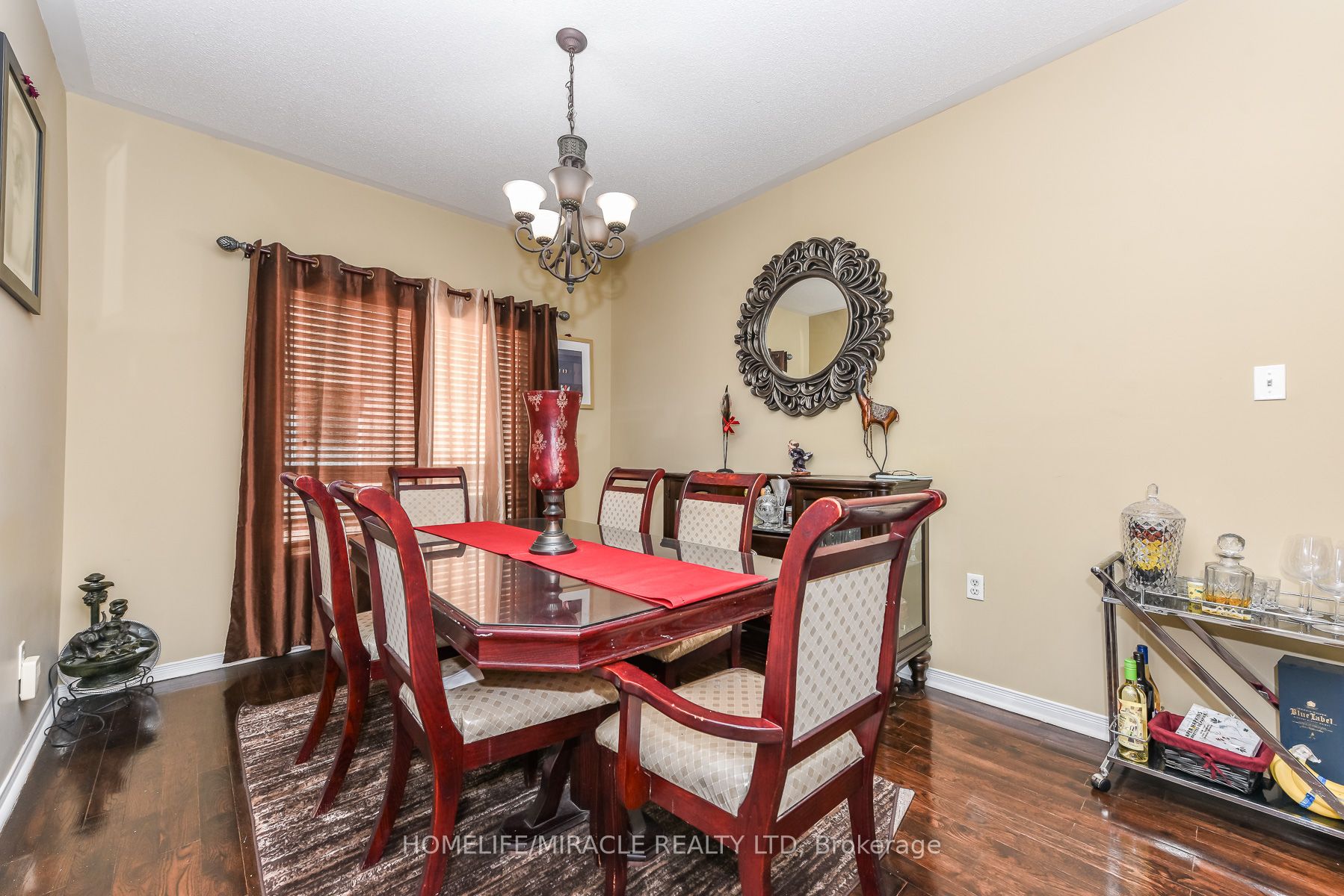 23 Roundstone Drive Property Photo 7