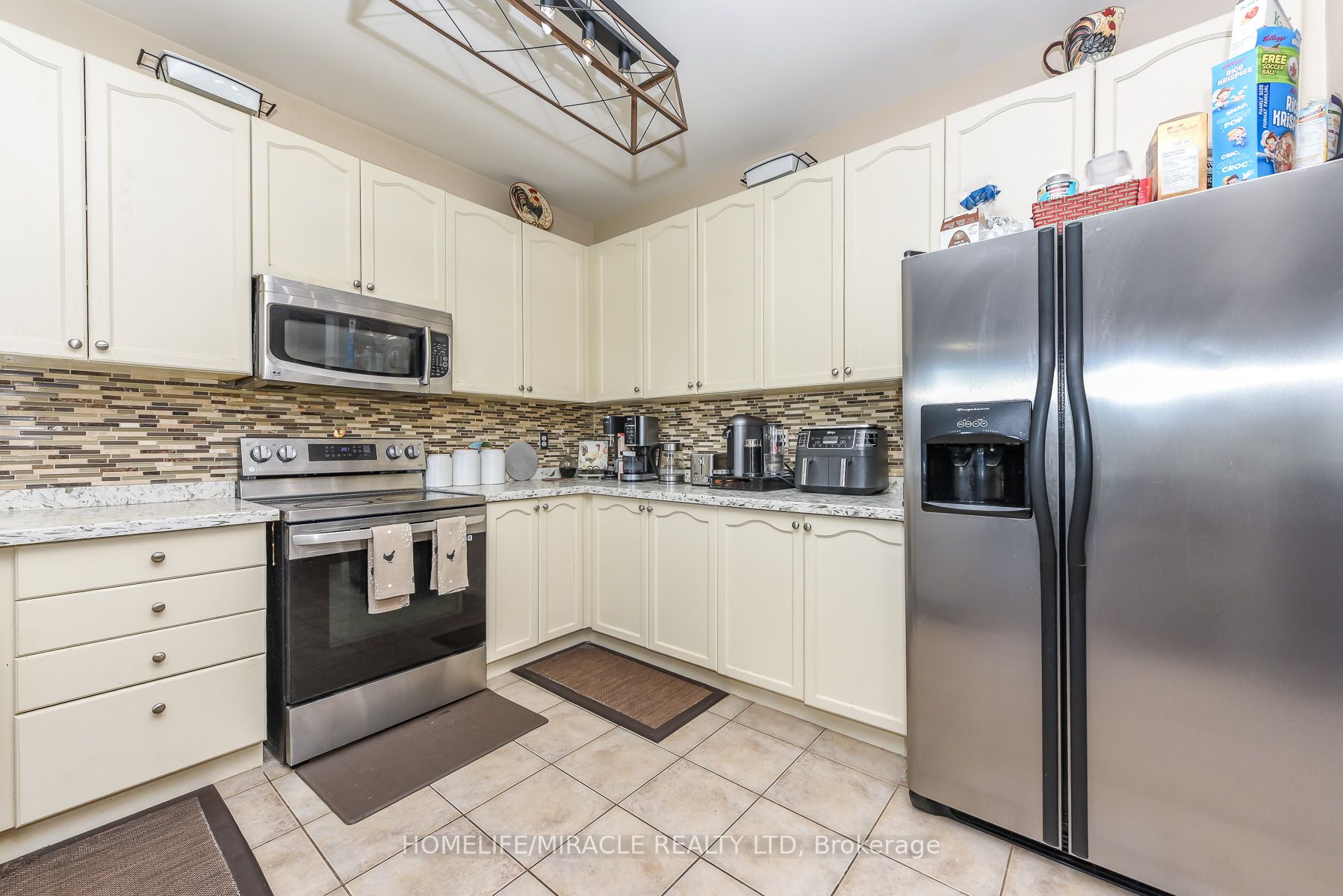 23 Roundstone Drive Property Photo 13