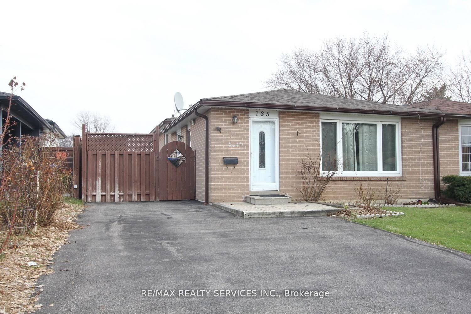 185 Earnscliffe Circle Property Photo 1