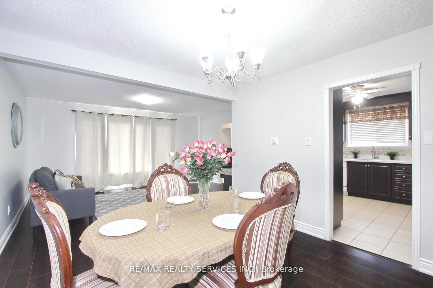 185 Earnscliffe Circle Property Photo 18