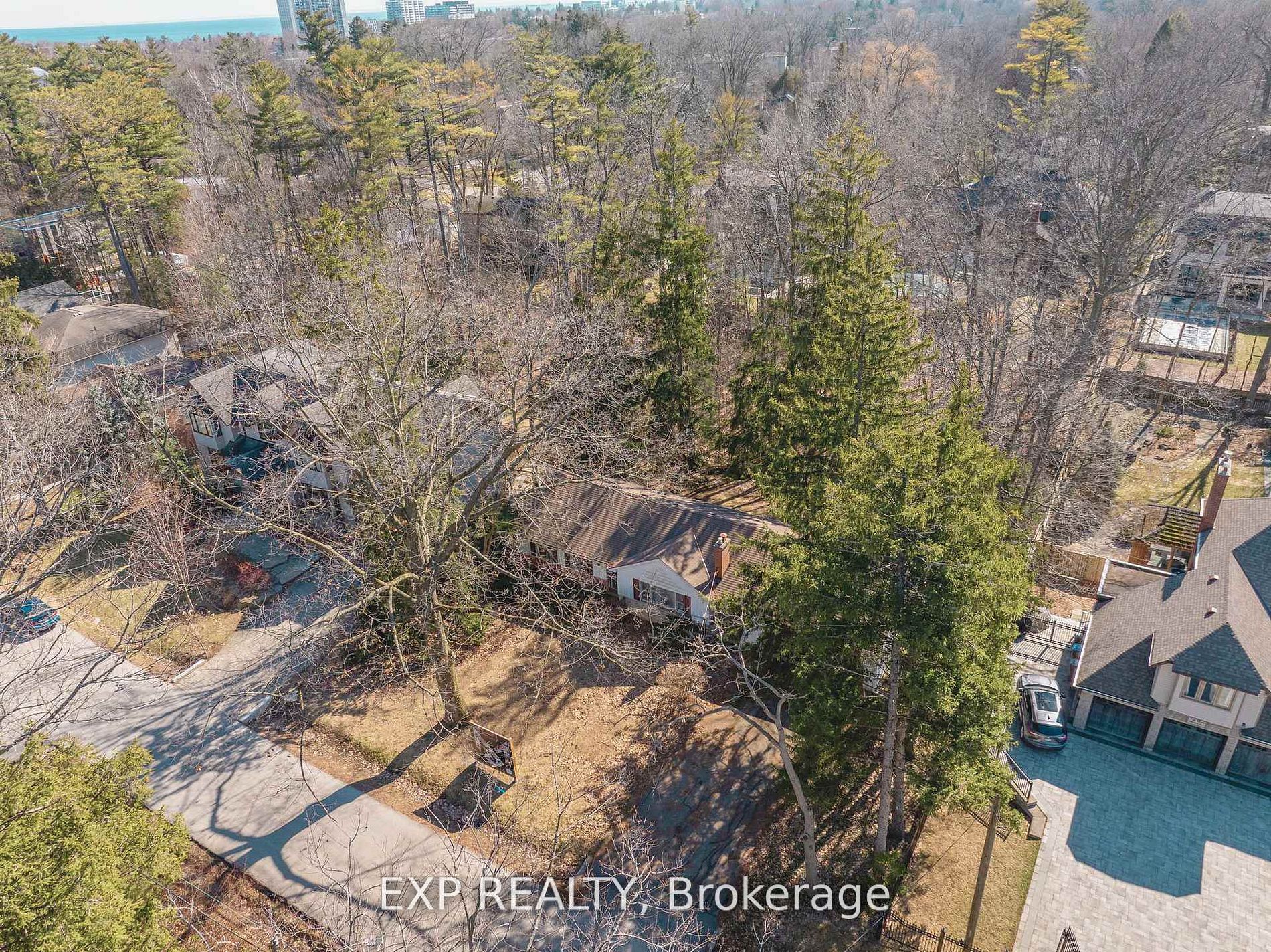 1252 Mona Road Property Photo 6