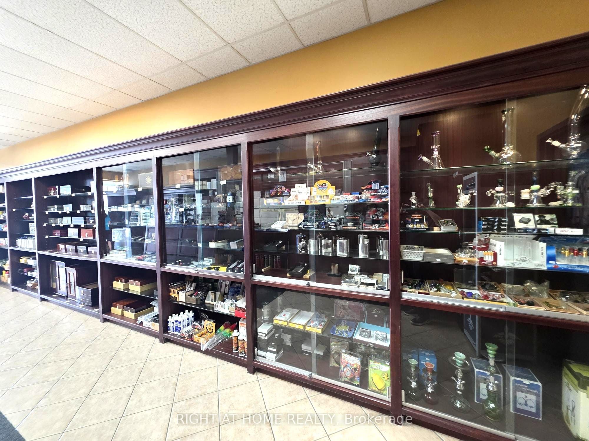2000 Appleby Line Property Photo 4