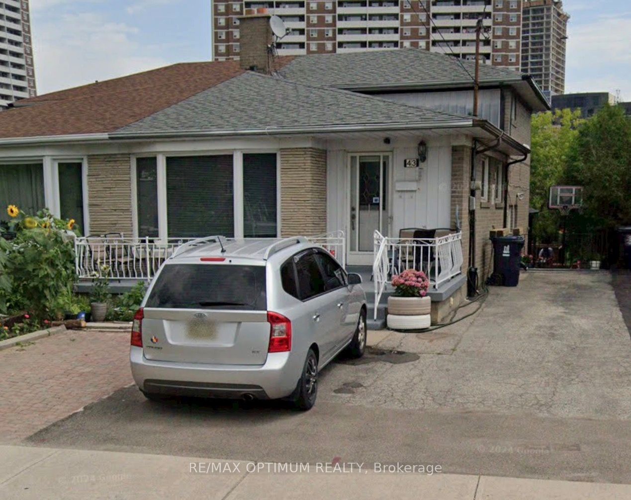 43 Lindylou Road Property Photo 1