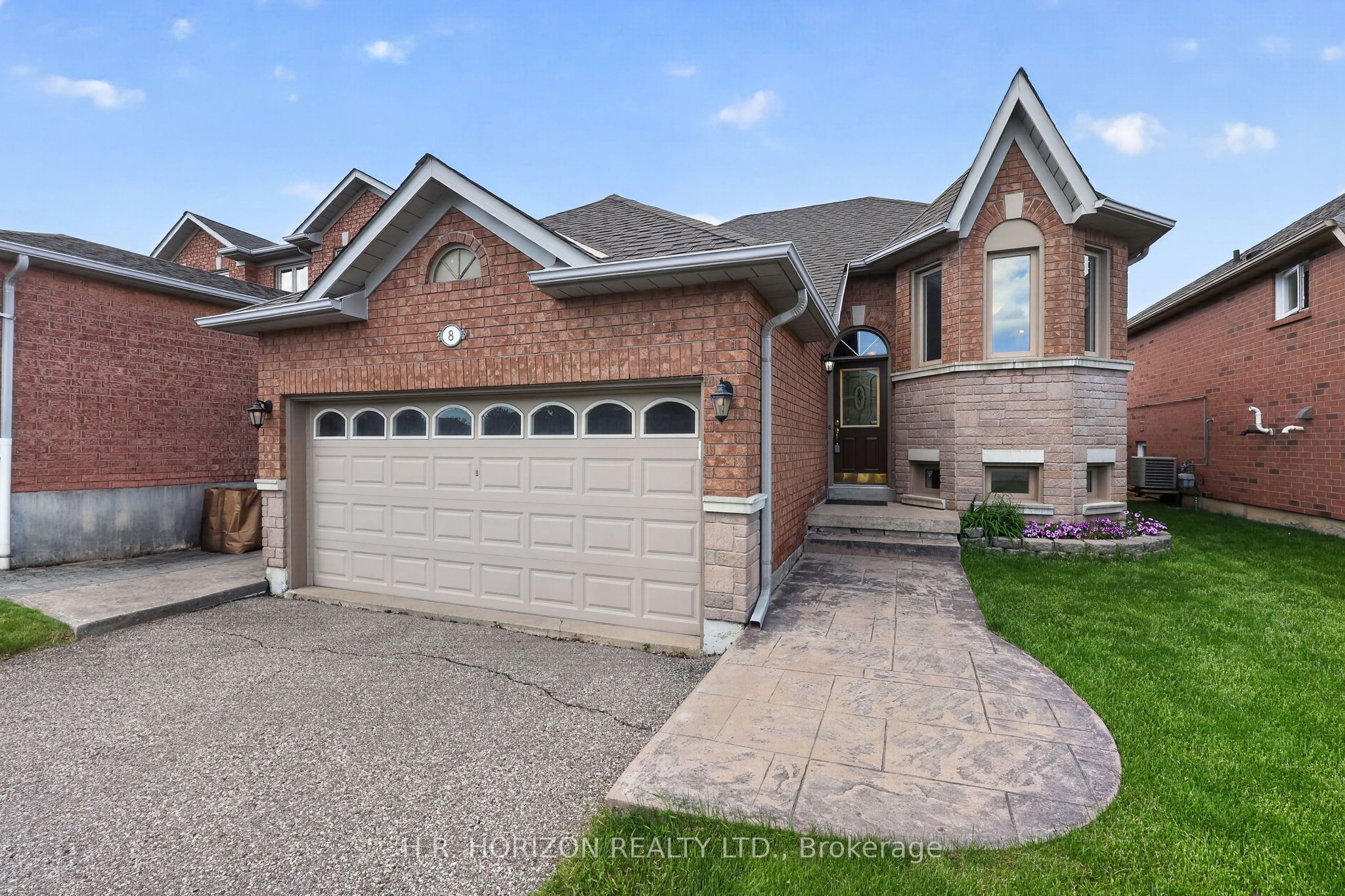 8 Schaefer Place Property Photo 1