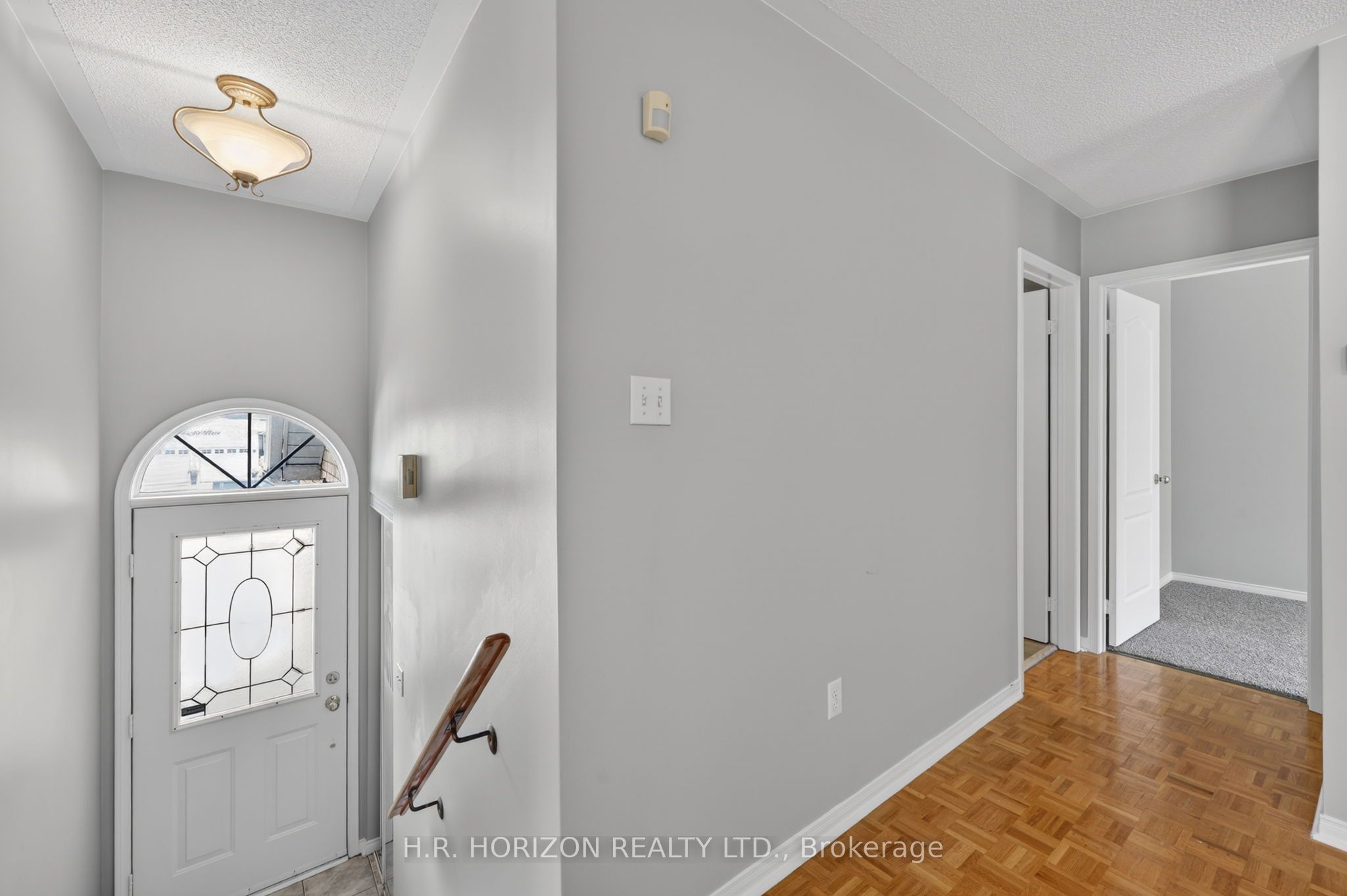 8 Schaefer Place Property Photo 6