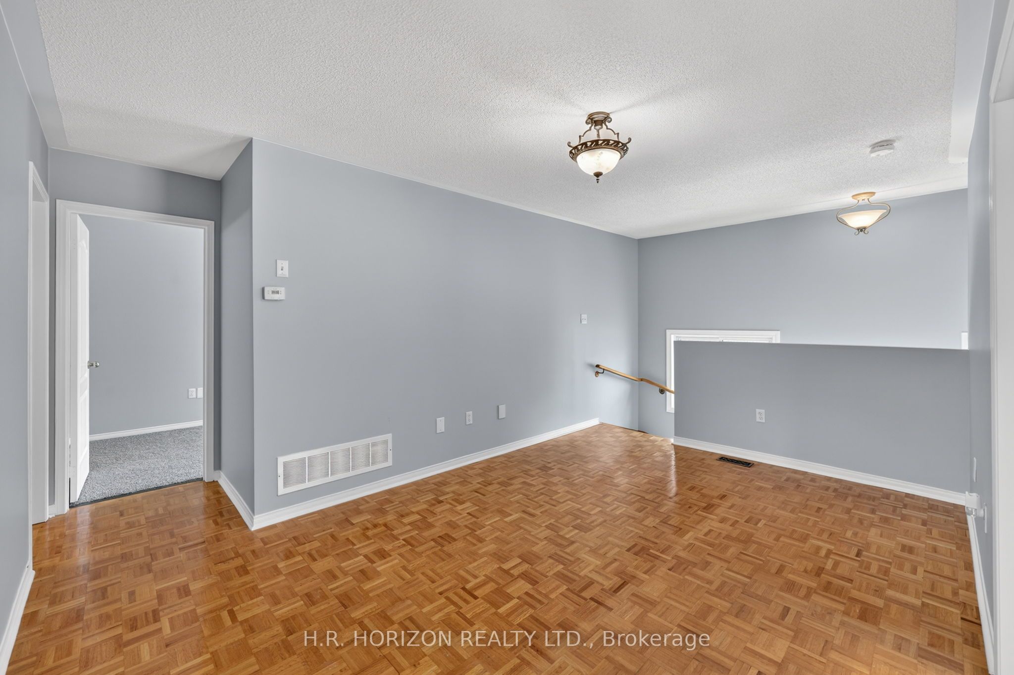 8 Schaefer Place Property Photo 7