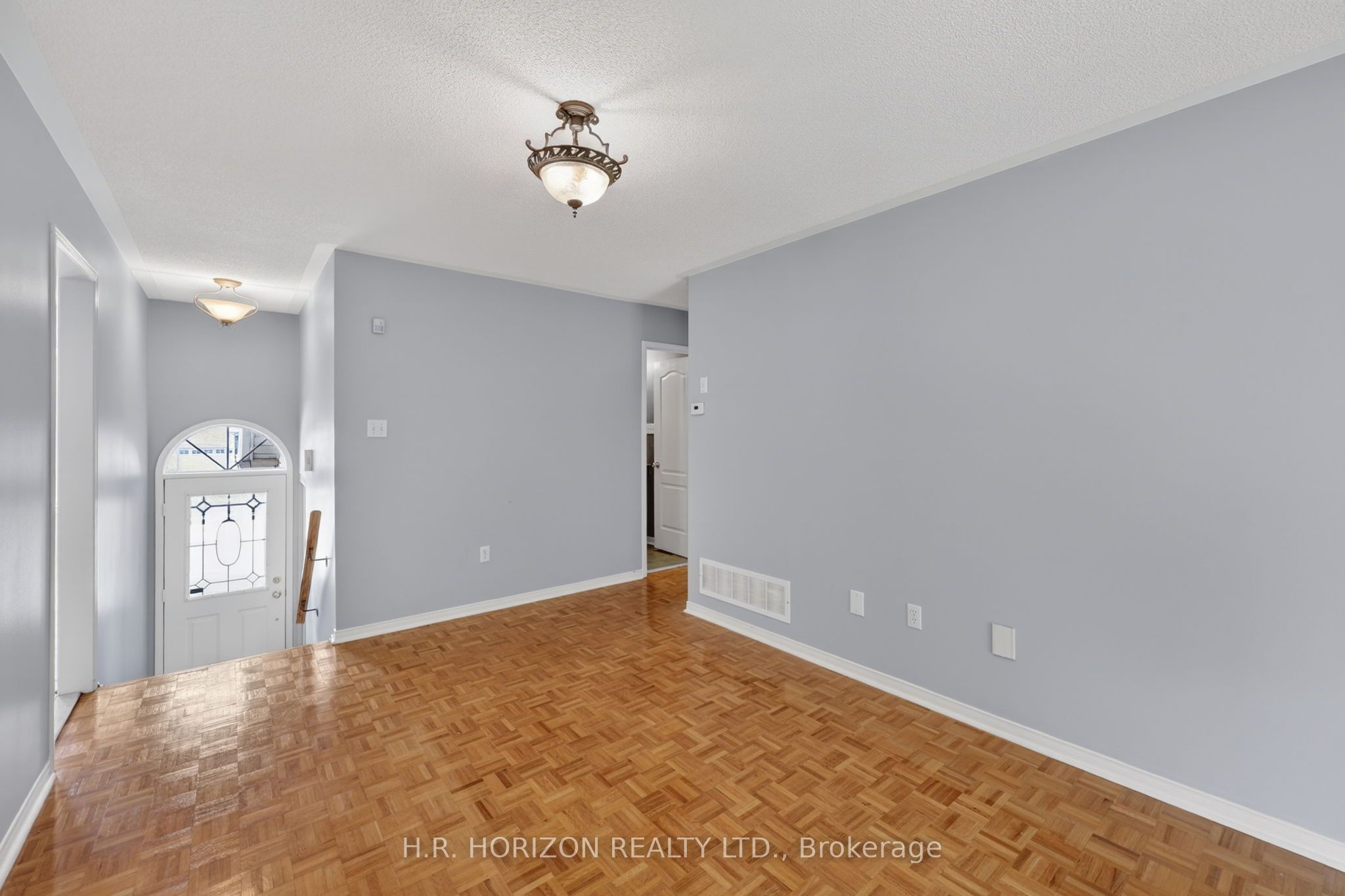 8 Schaefer Place Property Photo 8