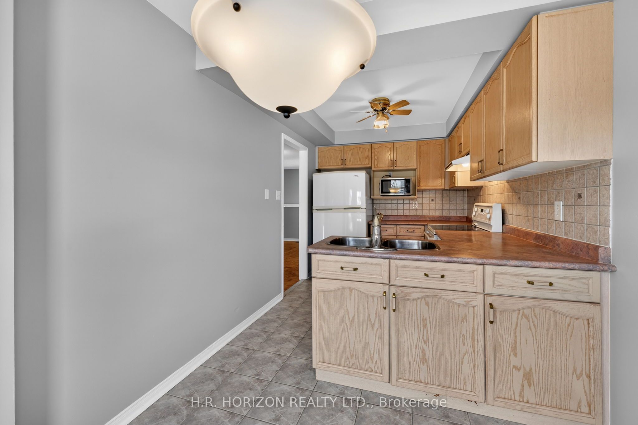 8 Schaefer Place Property Photo 15