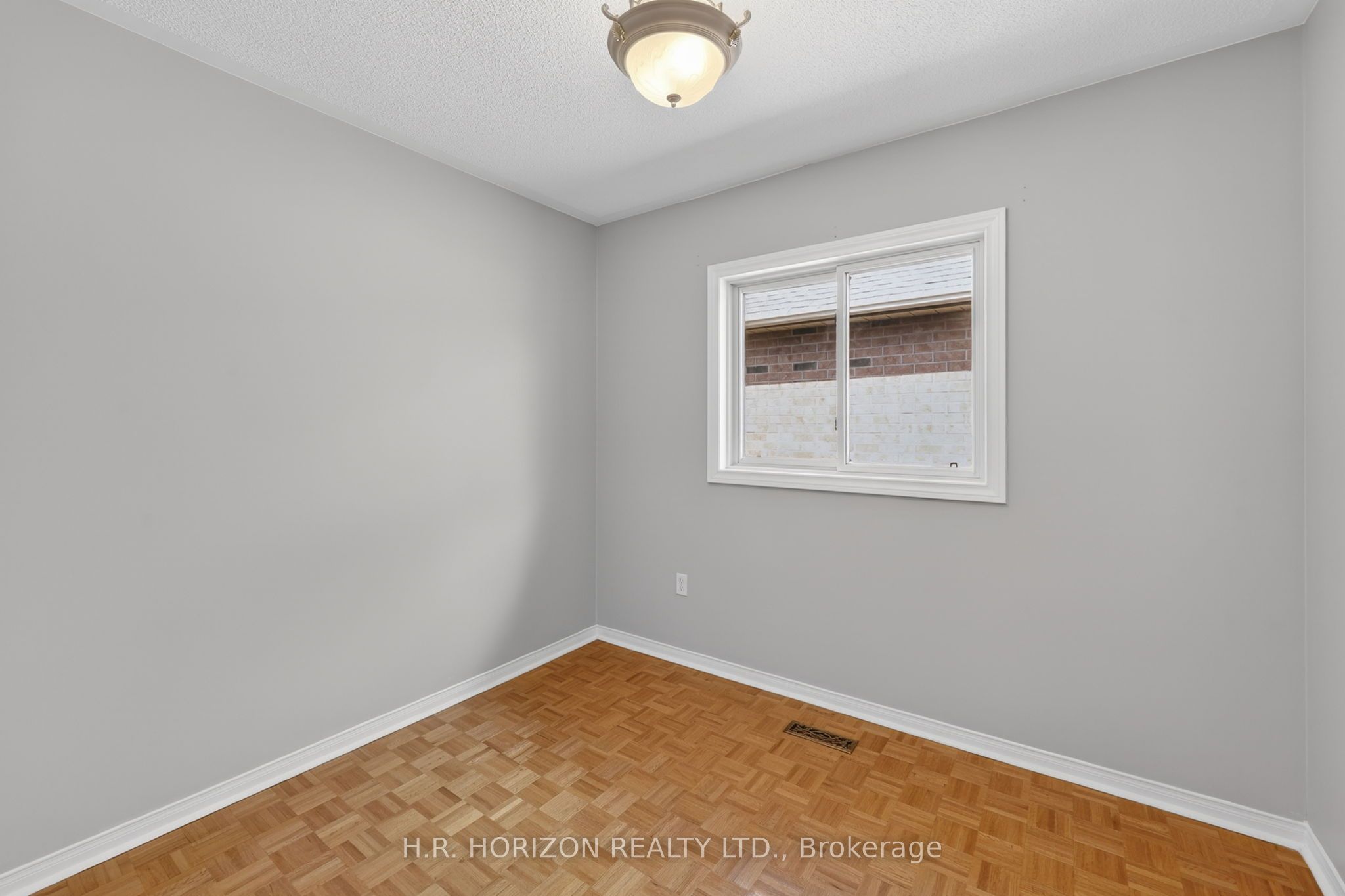 8 Schaefer Place Property Photo 16