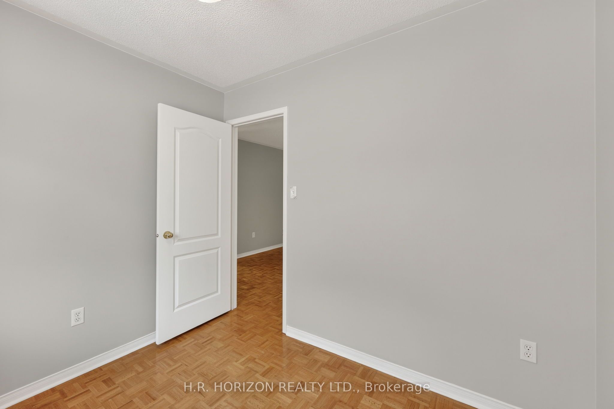 8 Schaefer Place Property Photo 17