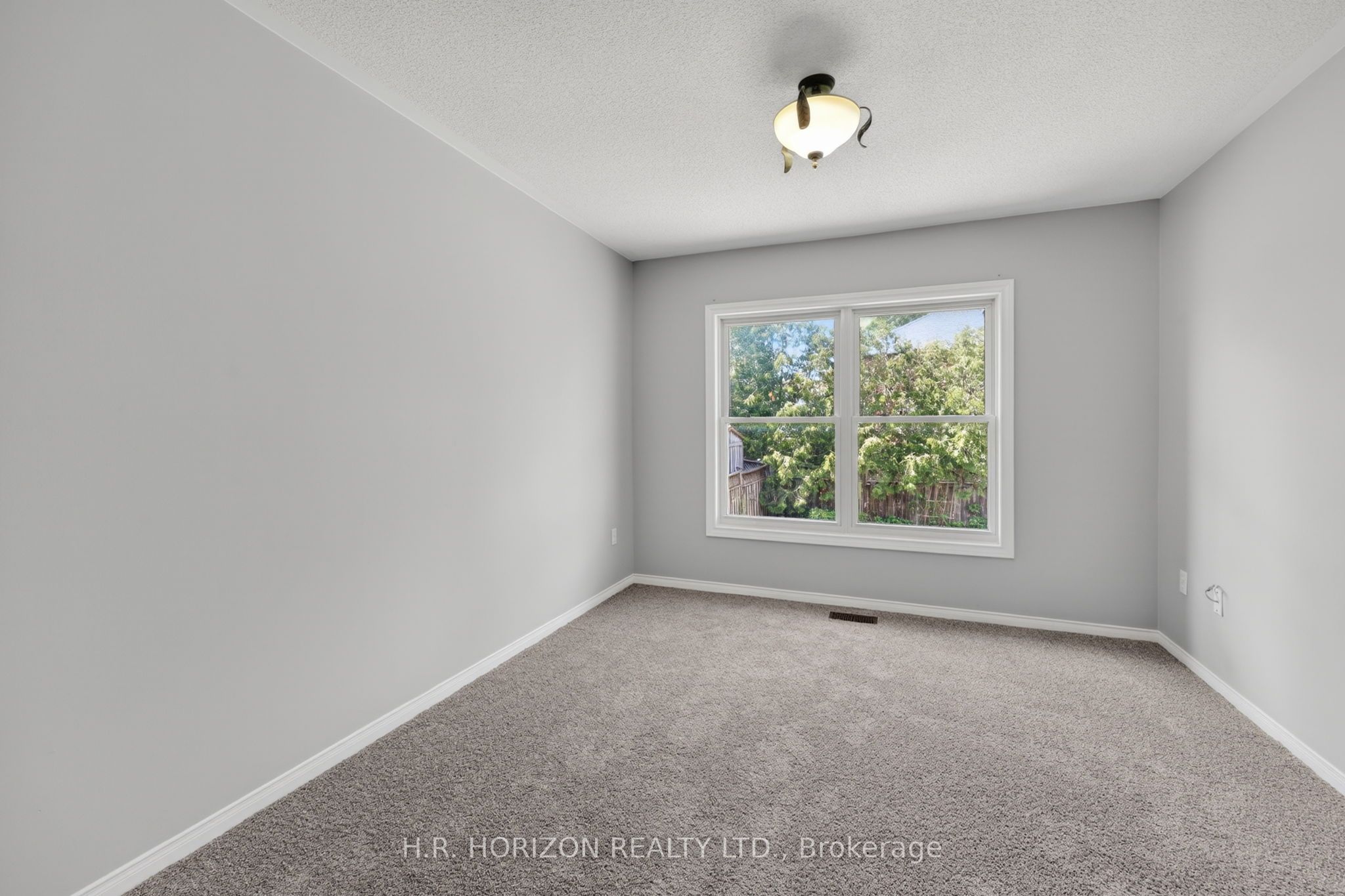 8 Schaefer Place Property Photo 18