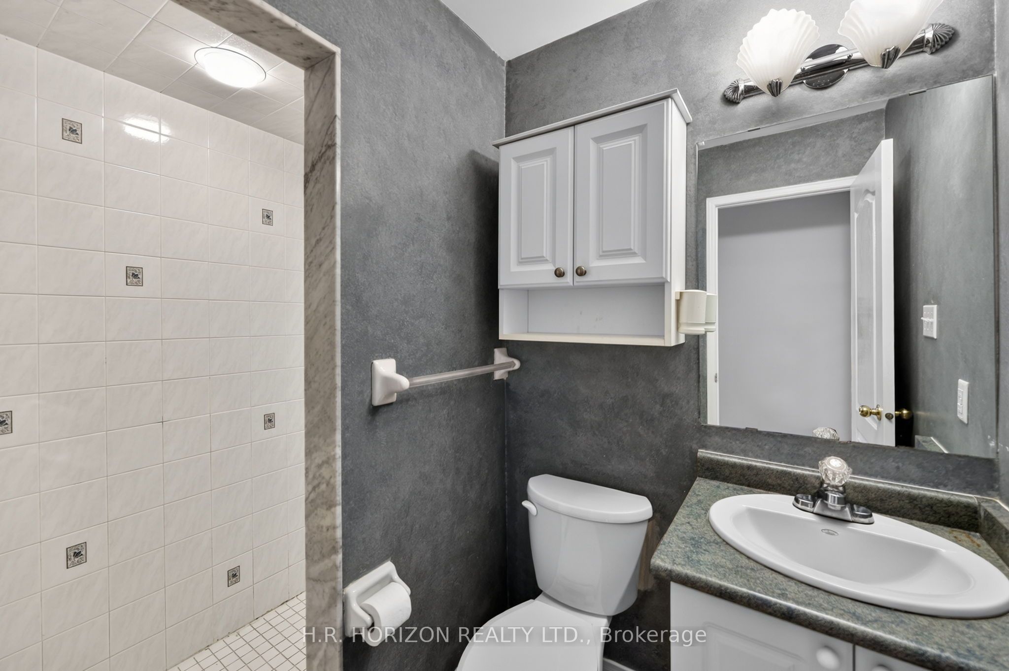8 Schaefer Place Property Photo 21