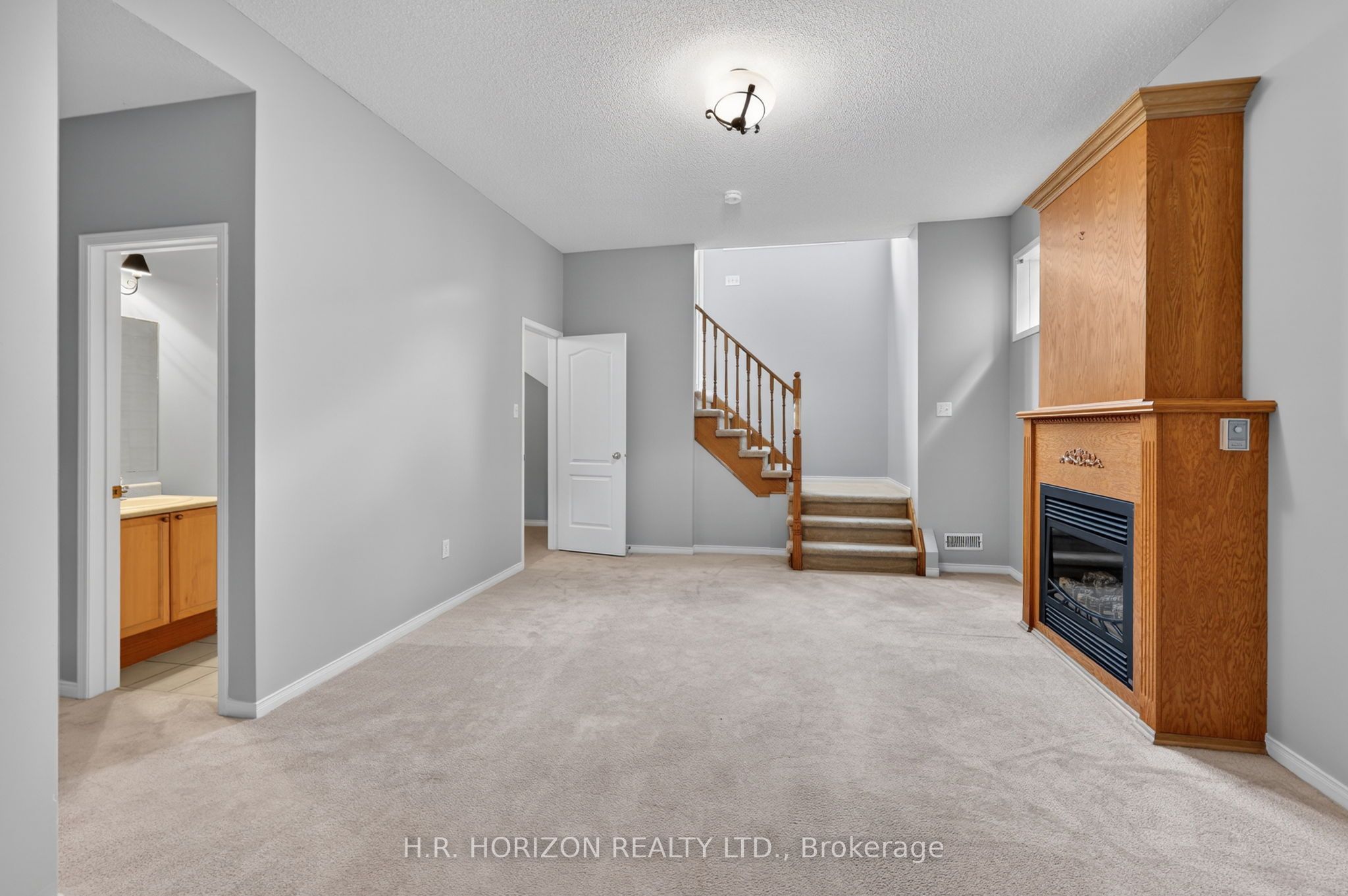 8 Schaefer Place Property Photo 24