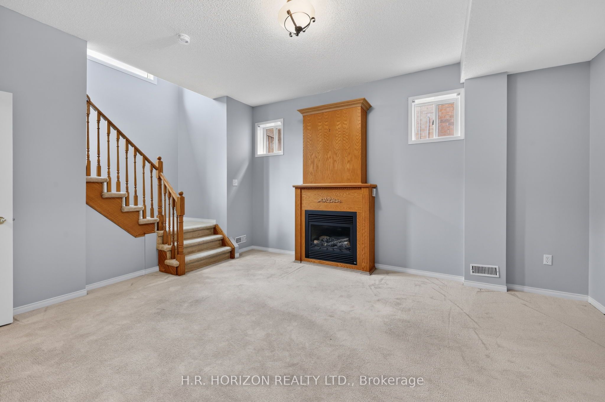 8 Schaefer Place Property Photo 27