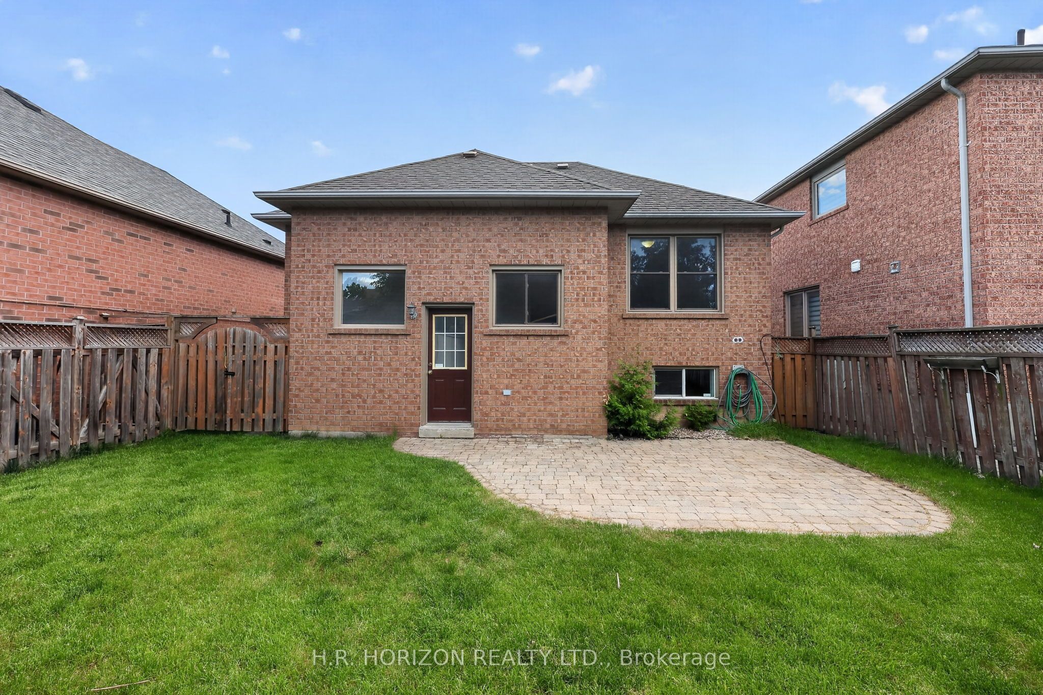 8 Schaefer Place Property Photo 34