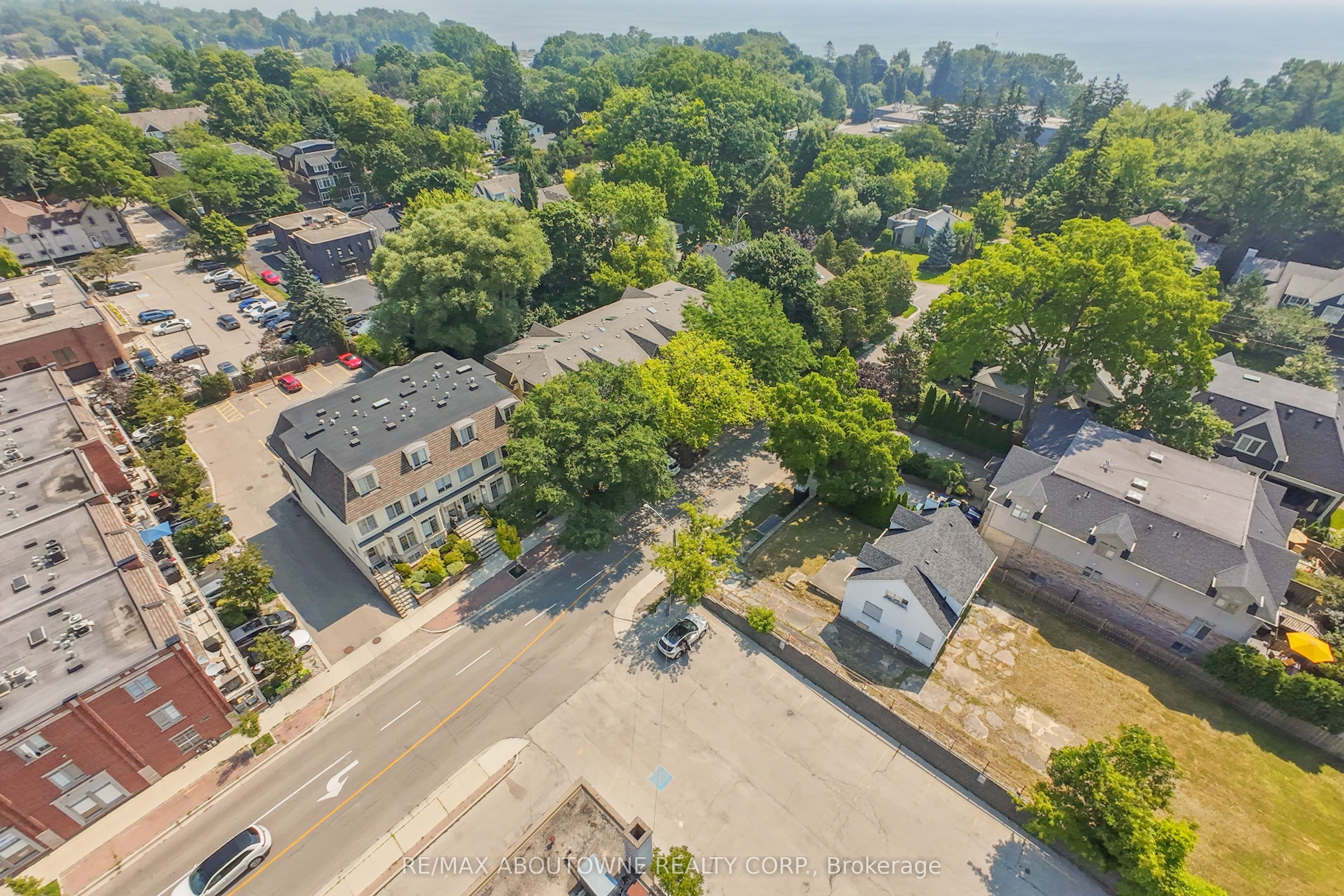 86 Kerr Street Property Photo 9