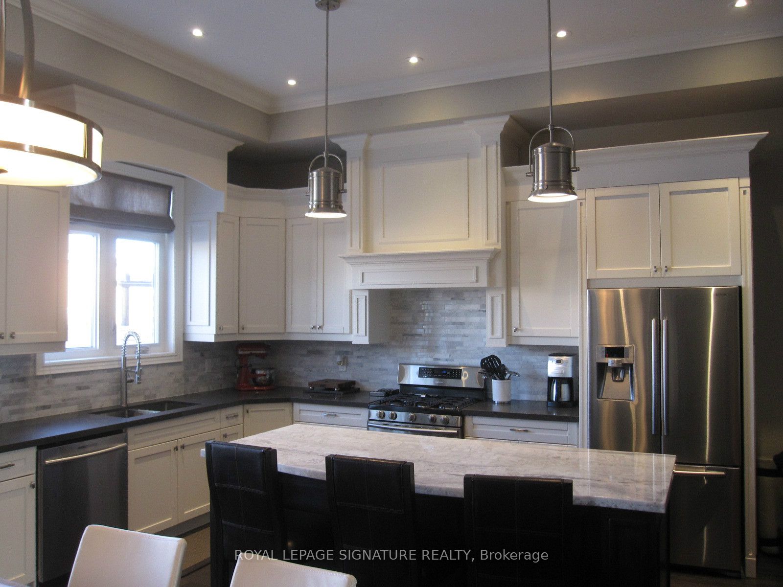 18b Algoma Street Property Photo 16