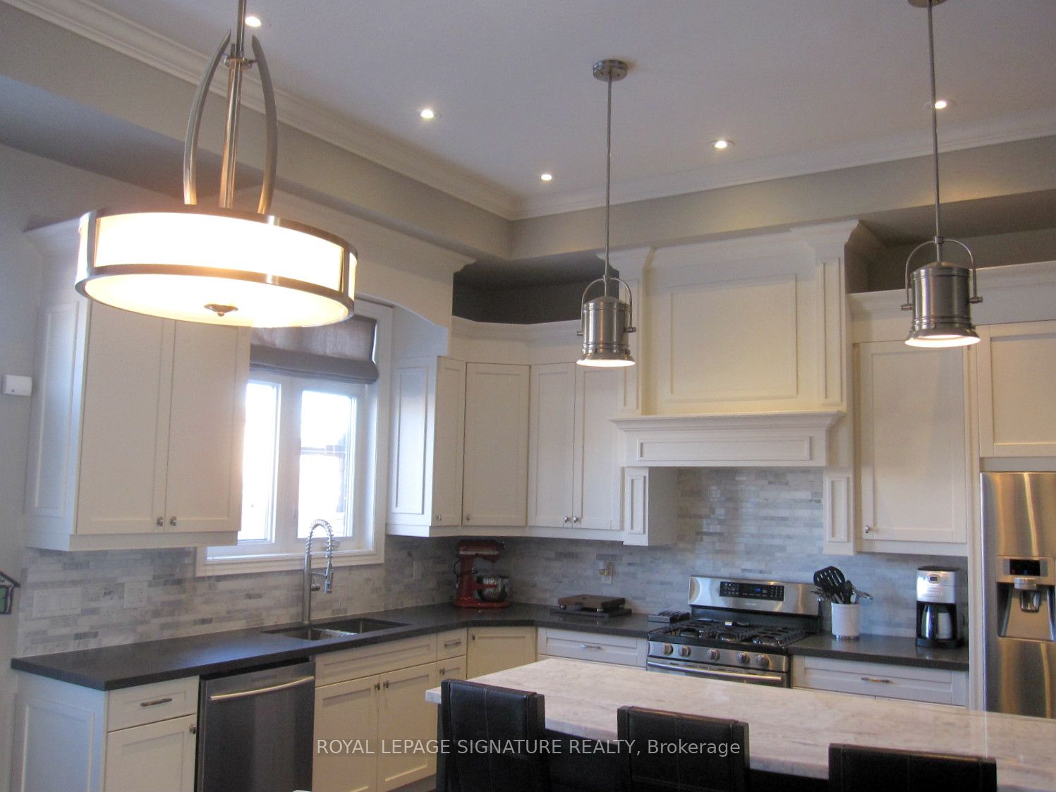 18b Algoma Street Property Photo 17