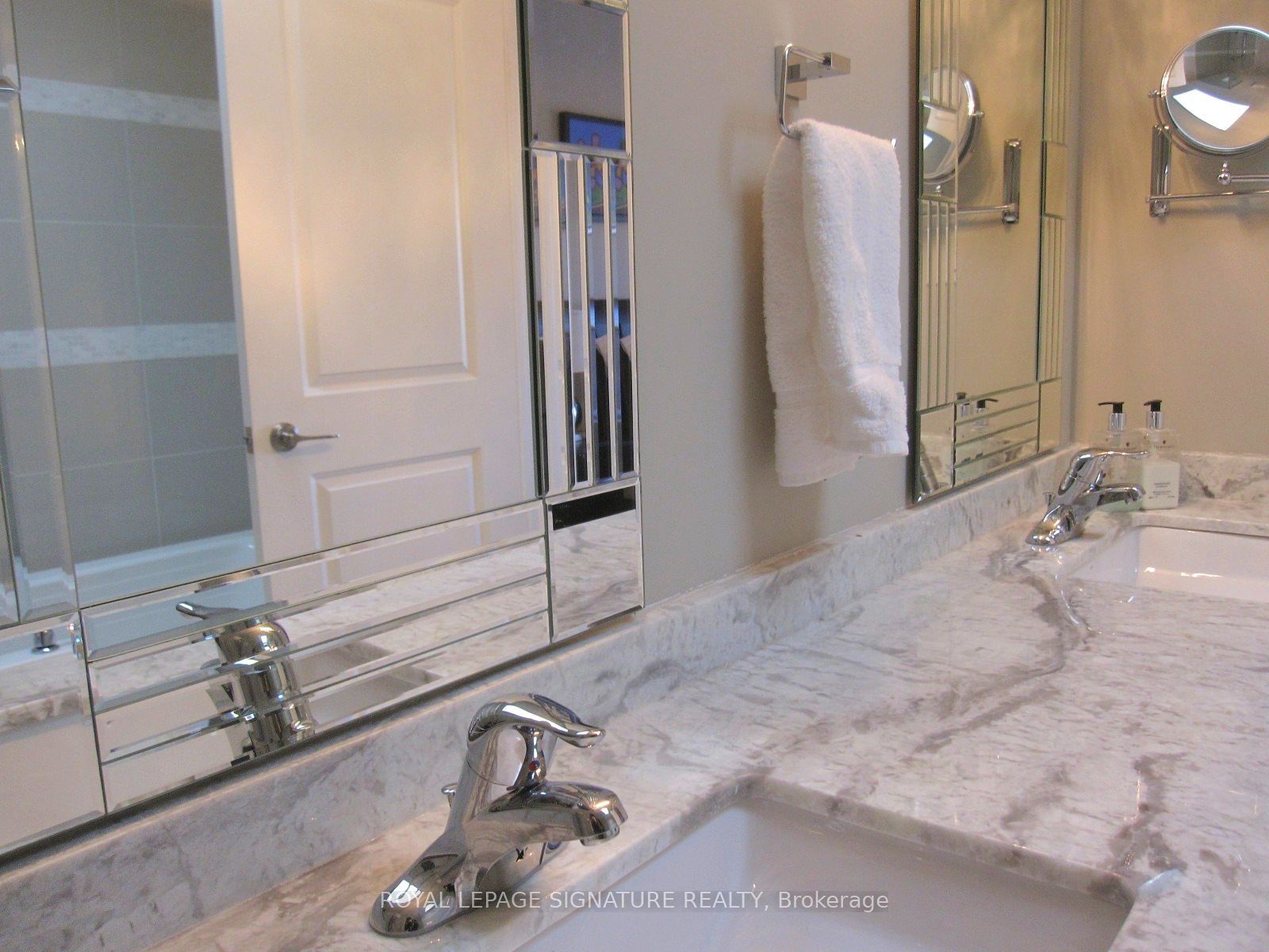 18b Algoma Street Property Photo 30