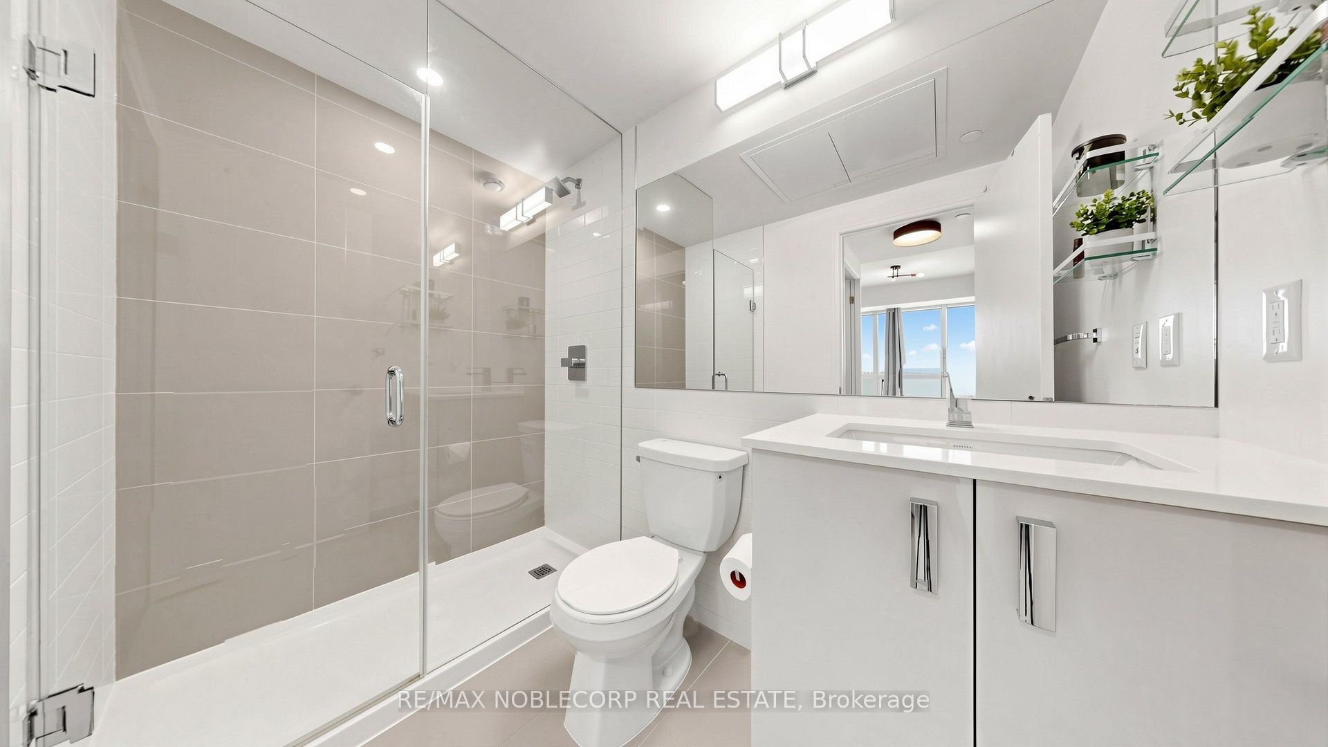 10 Gibbs Road 616 Property Photo 22