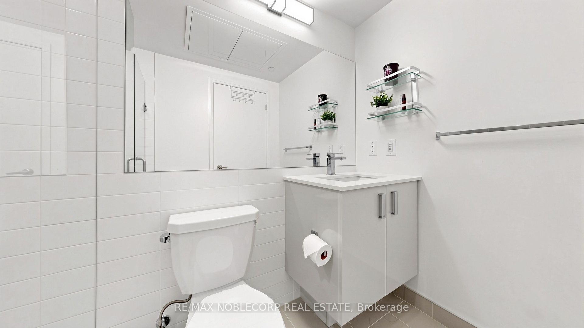 10 Gibbs Road 616 Property Photo 23