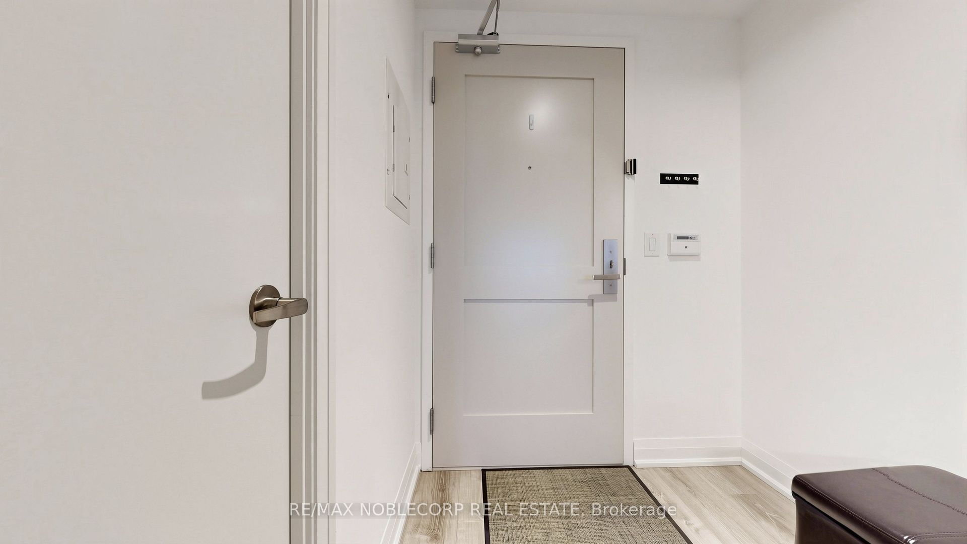 10 Gibbs Road 616 Property Photo 29