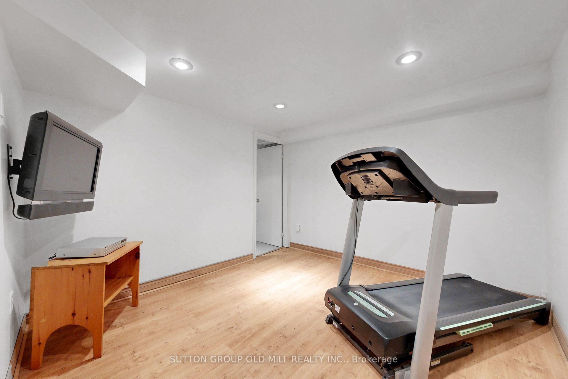 96 Darras Court Property Photo 32