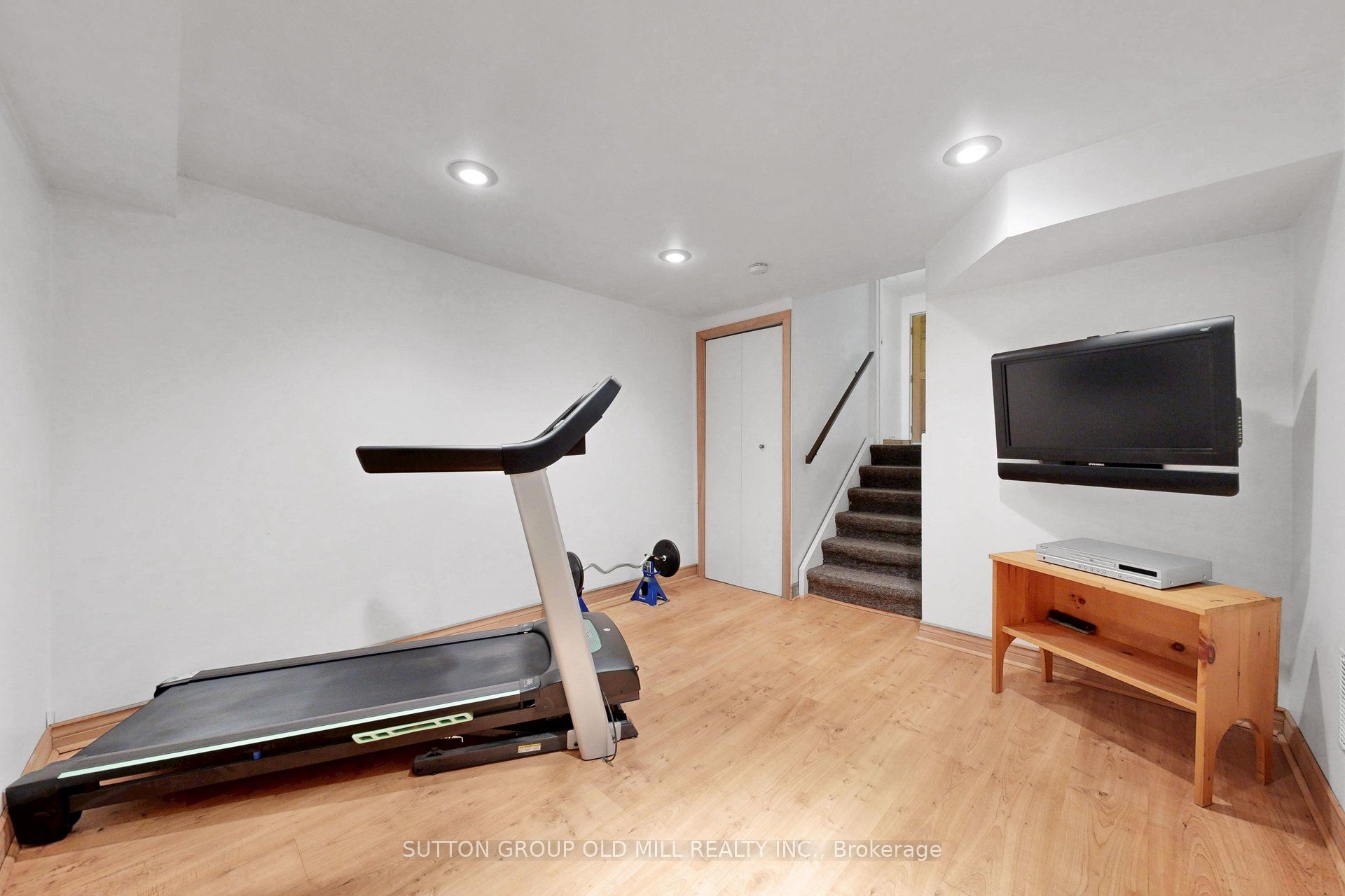96 Darras Court Property Photo 33