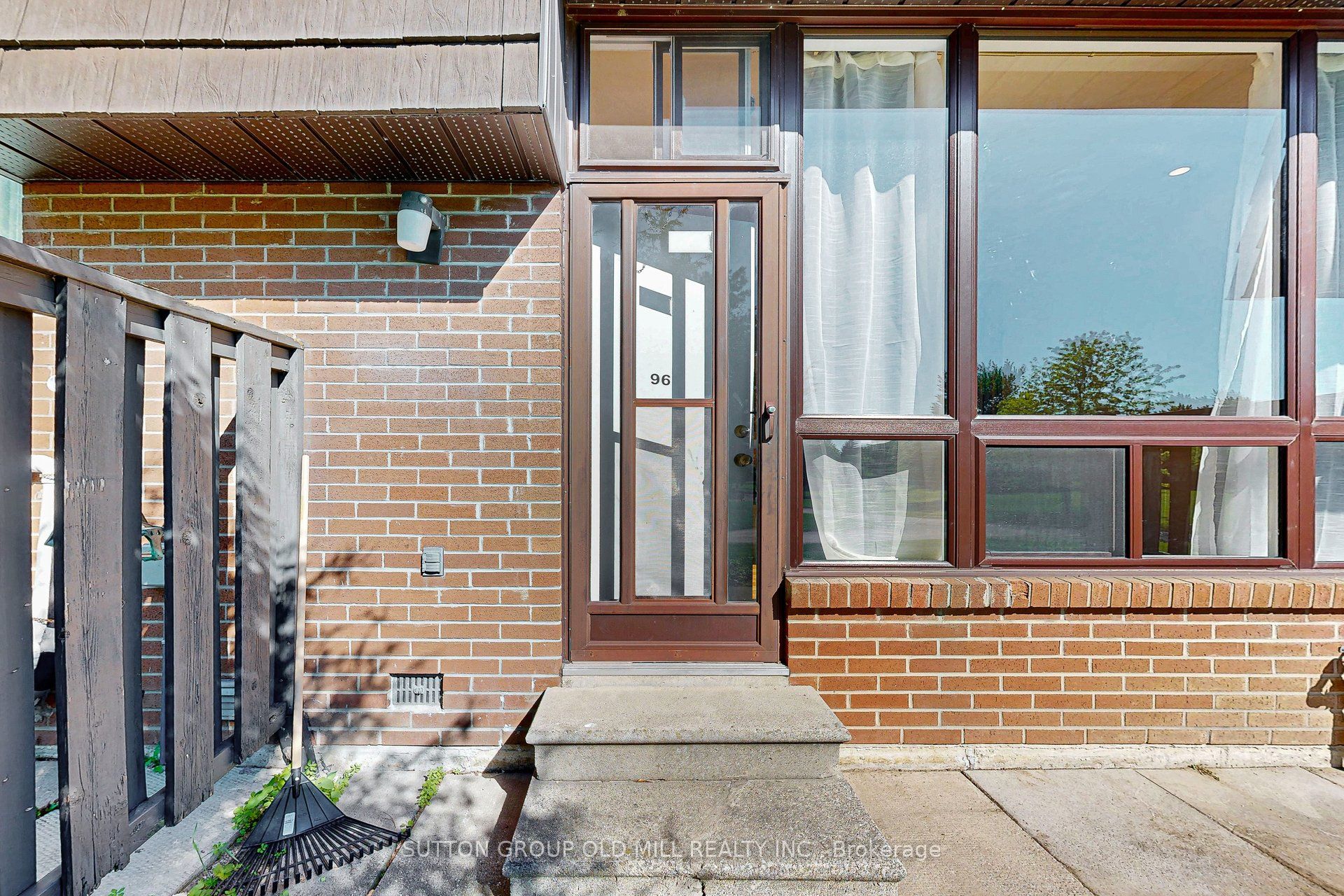 96 Darras Court Property Photo 37