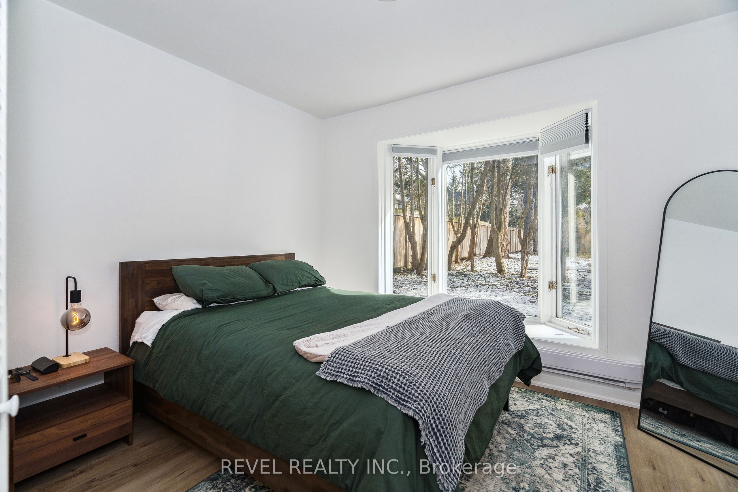 1182 Linbrook Road Property Photo 5