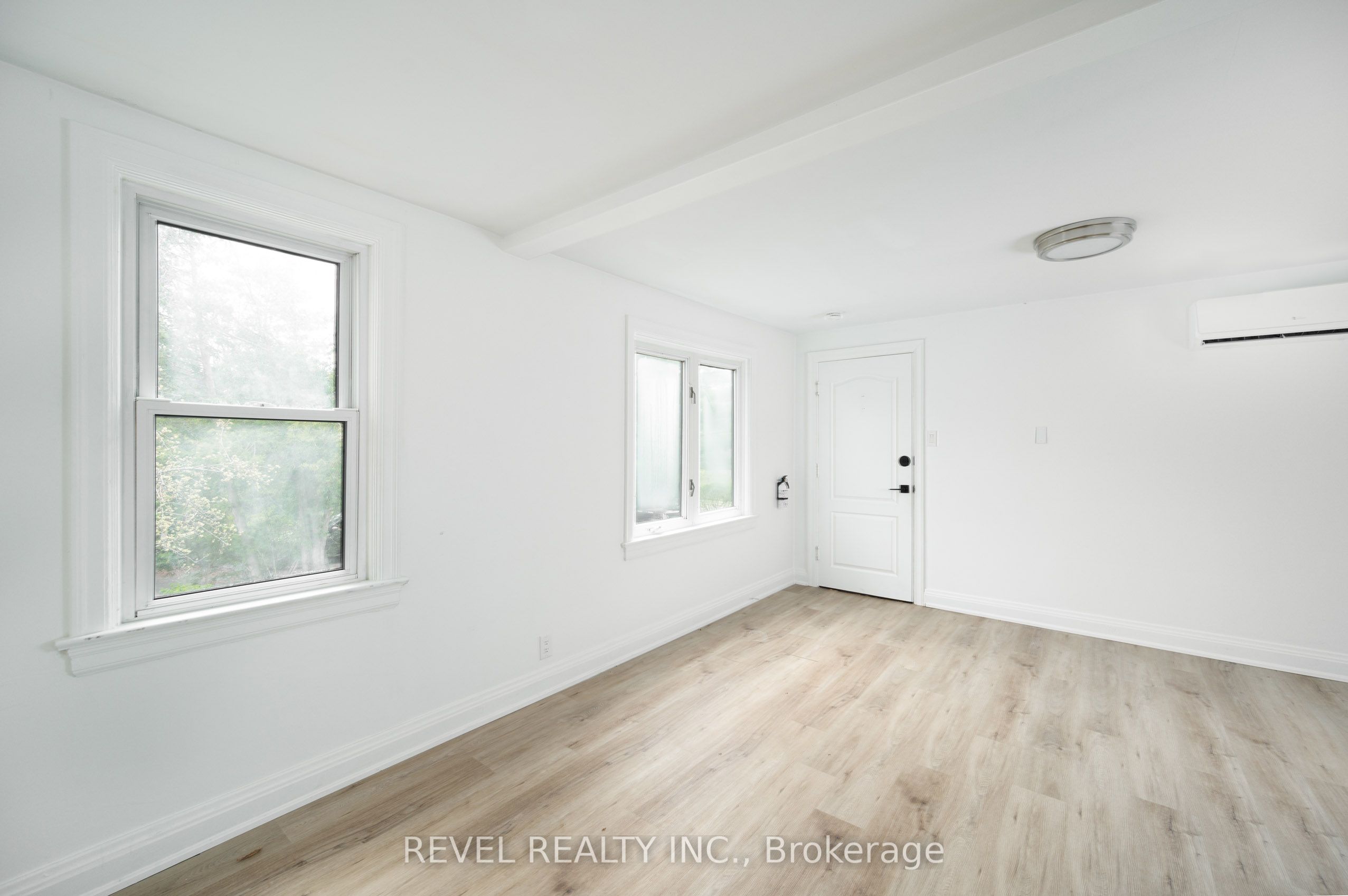 1182 Linbrook Road Property Photo 10