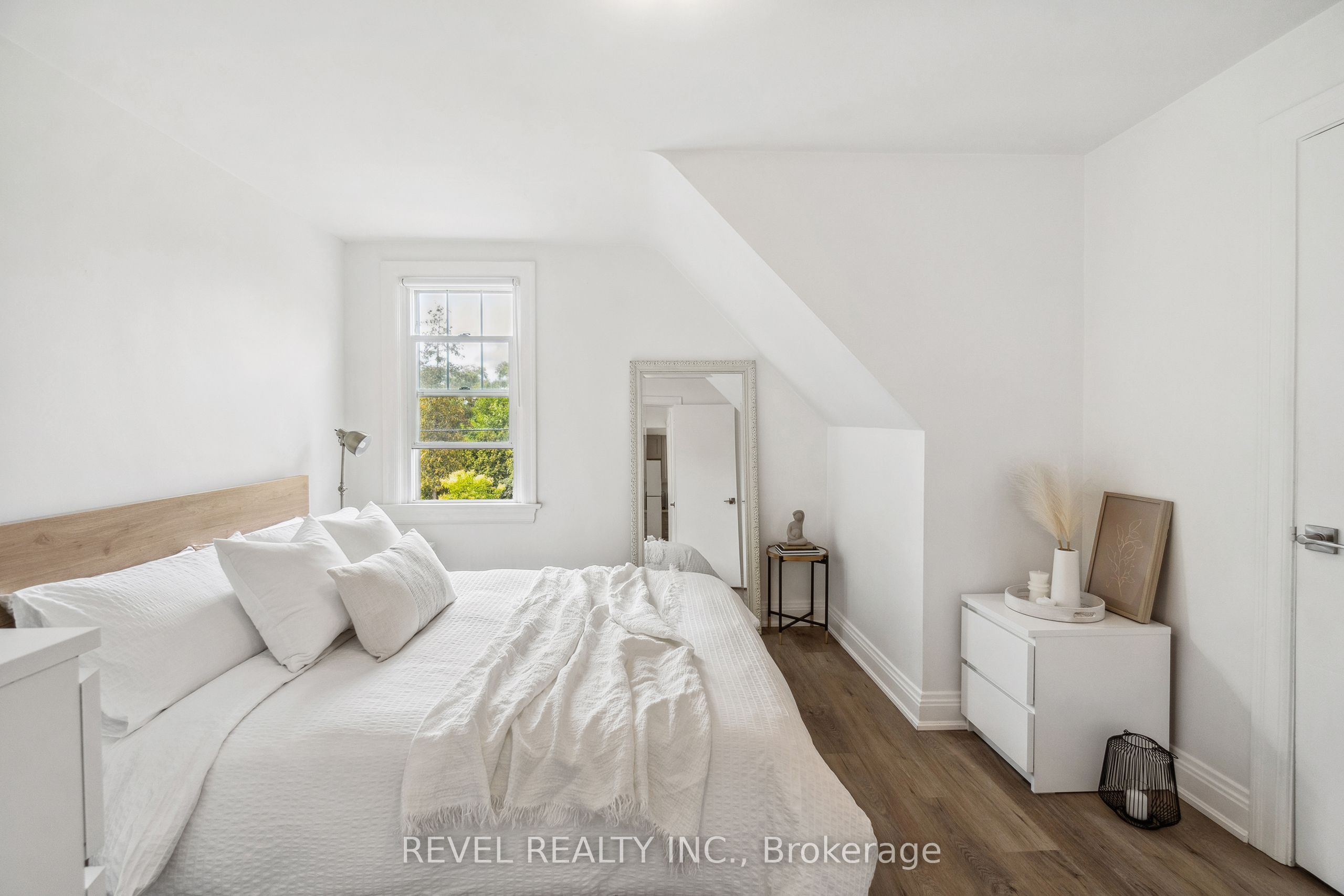 1182 Linbrook Road Property Photo 23