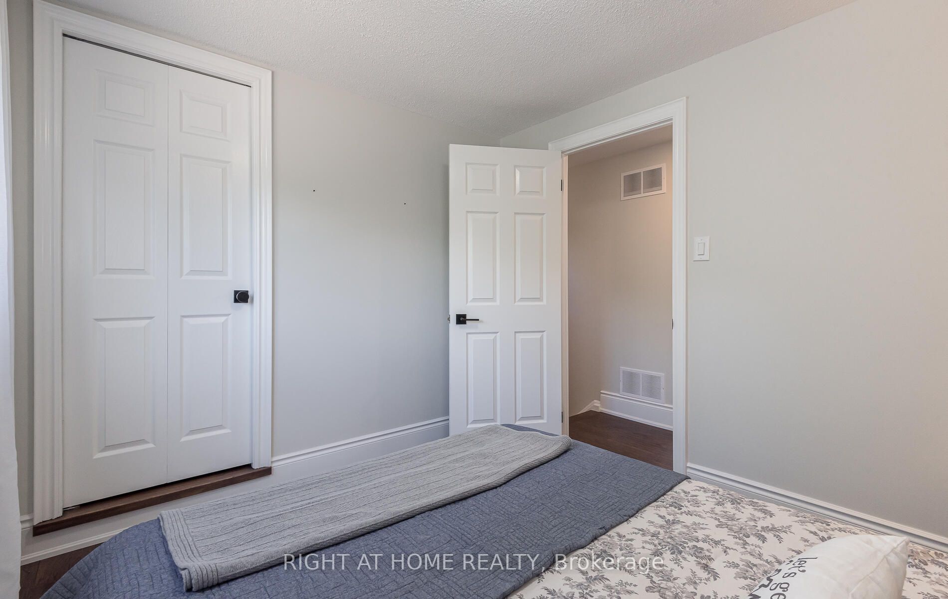 8 Culham Street Property Photo 33