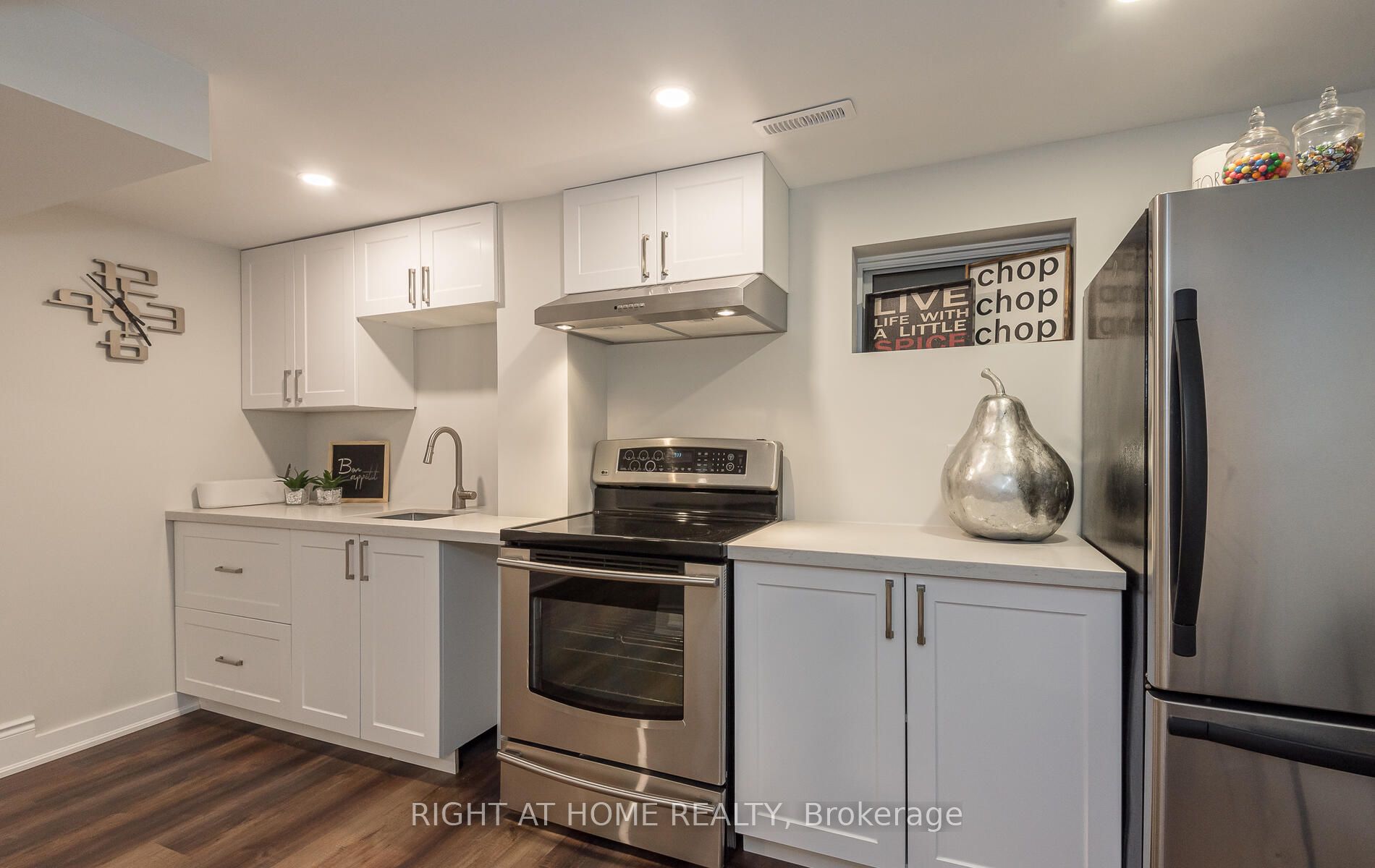 8 Culham Street Property Photo 43