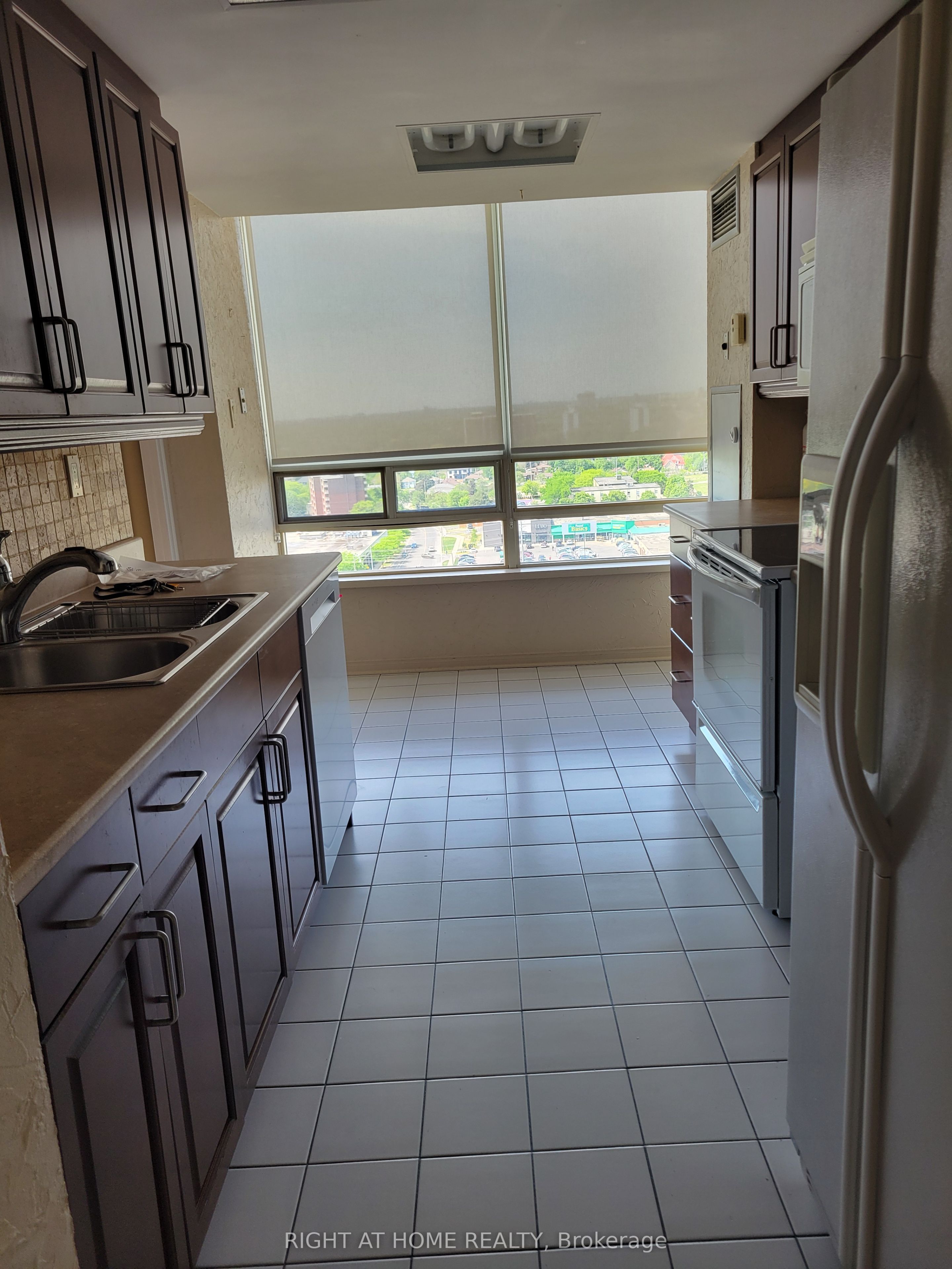 75 King Street E Ph2 Property Photo 15