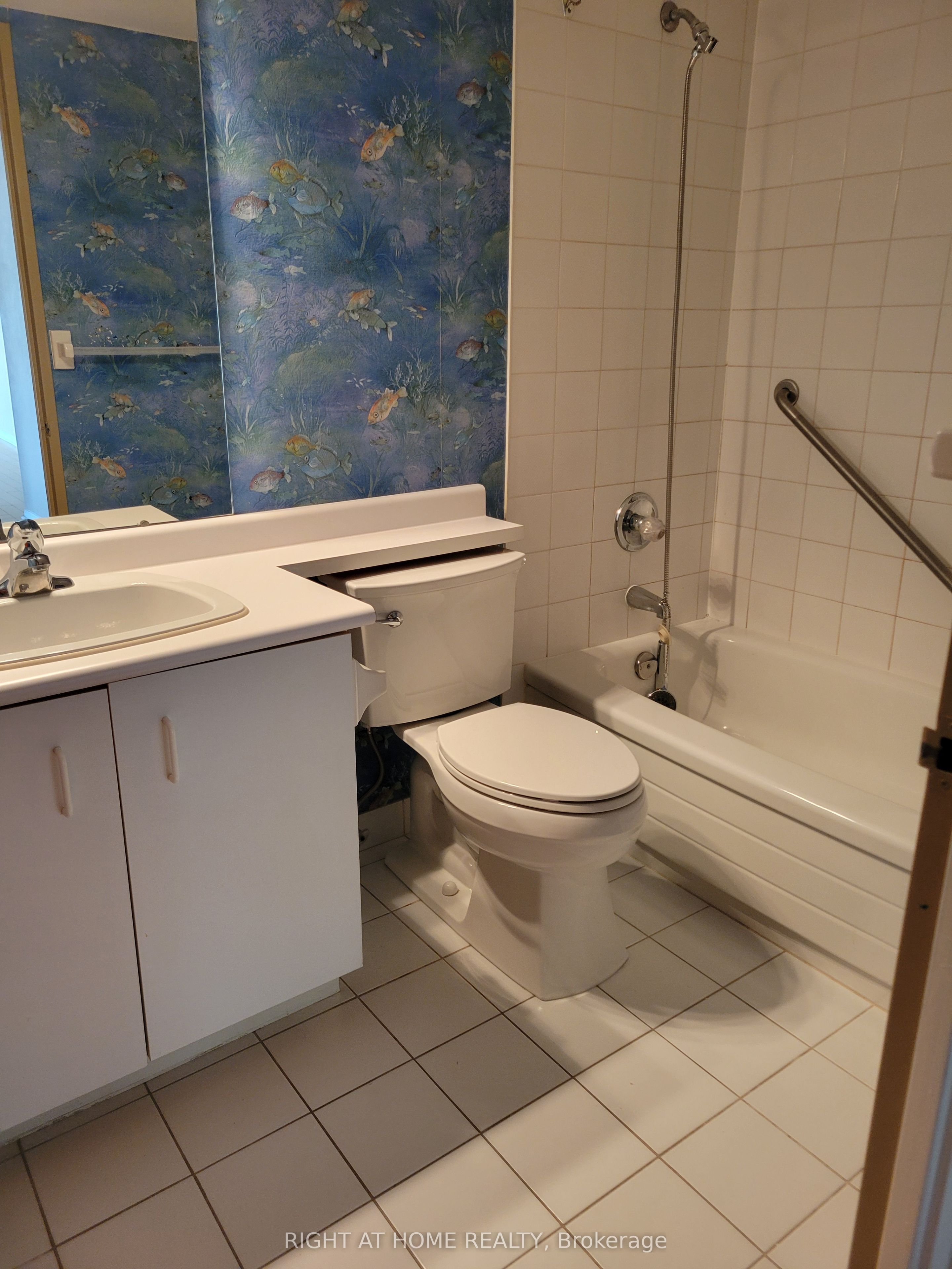 75 King Street E Ph2 Property Photo 25