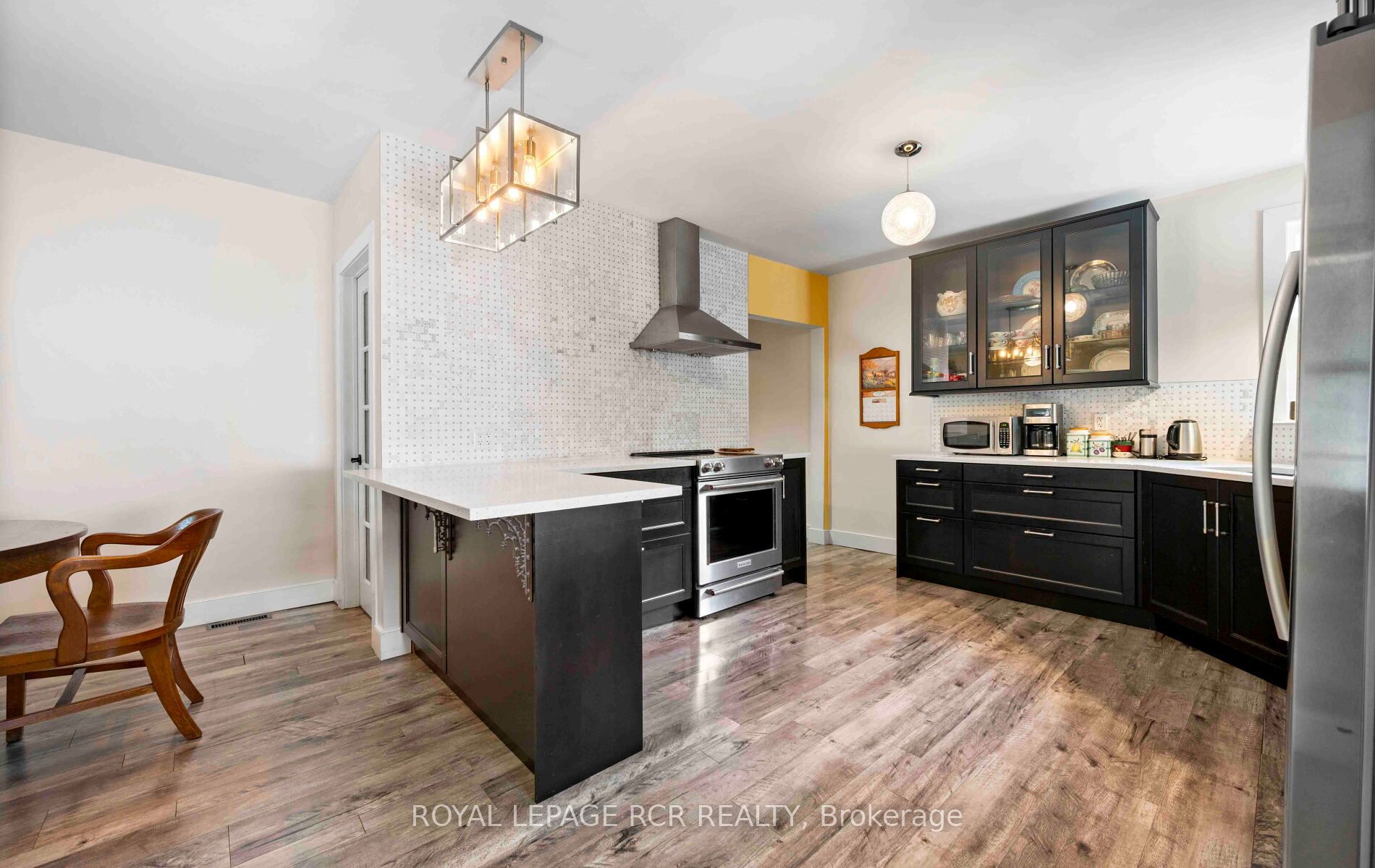 7 Third Avenue Property Photo 15