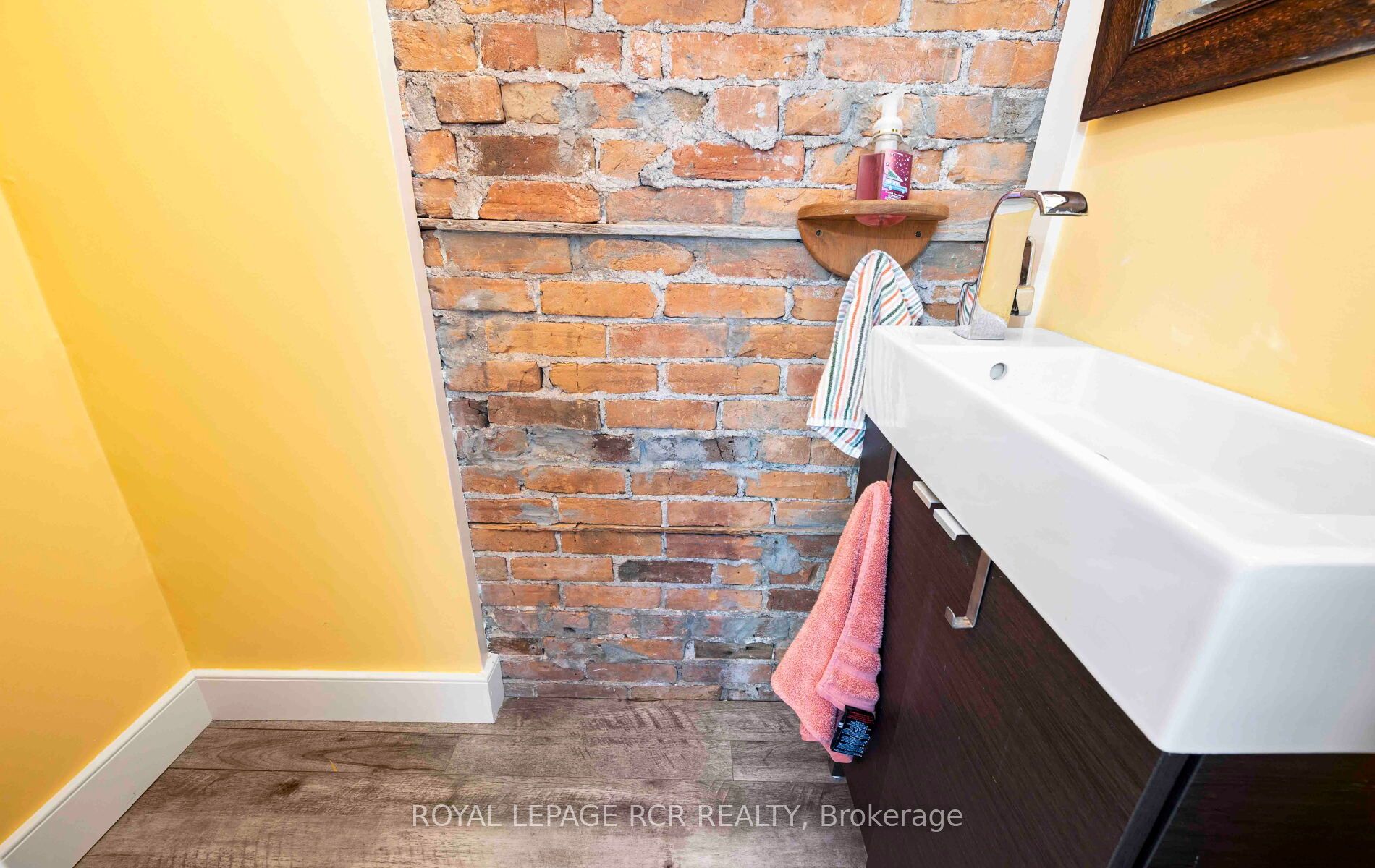 7 Third Avenue Property Photo 23