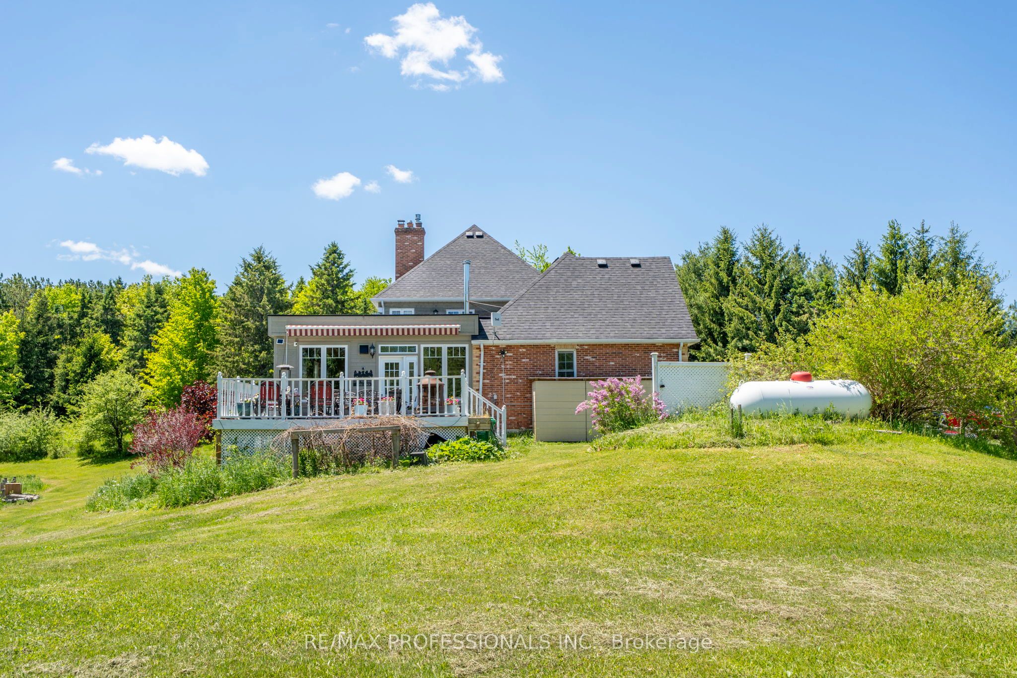 18655 Heart Lake Road Property Photo 10