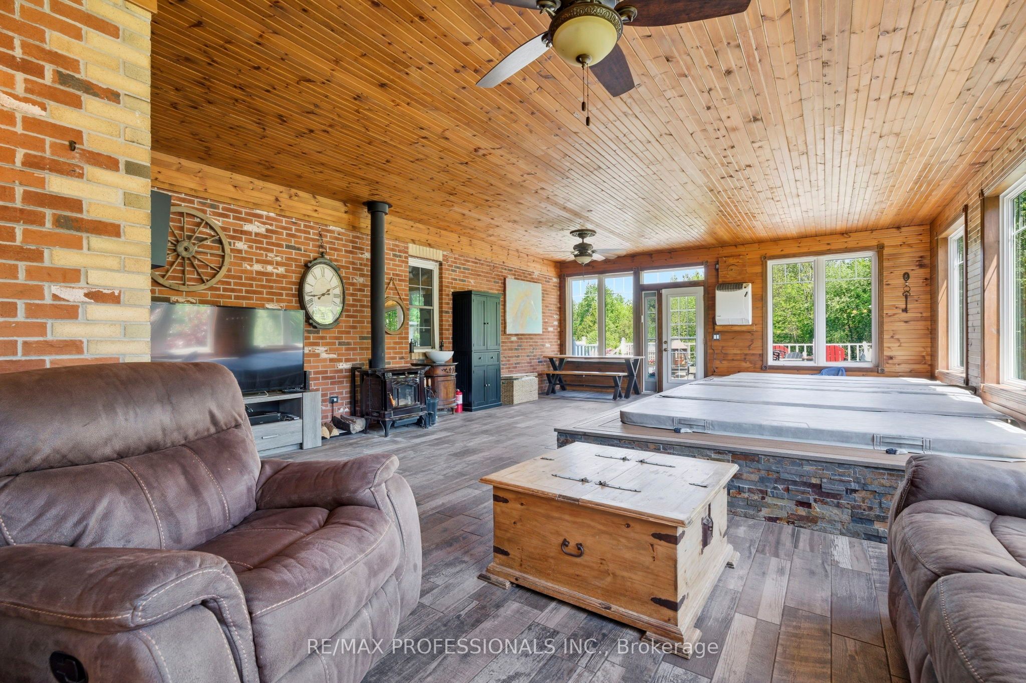 18655 Heart Lake Road Property Photo 28