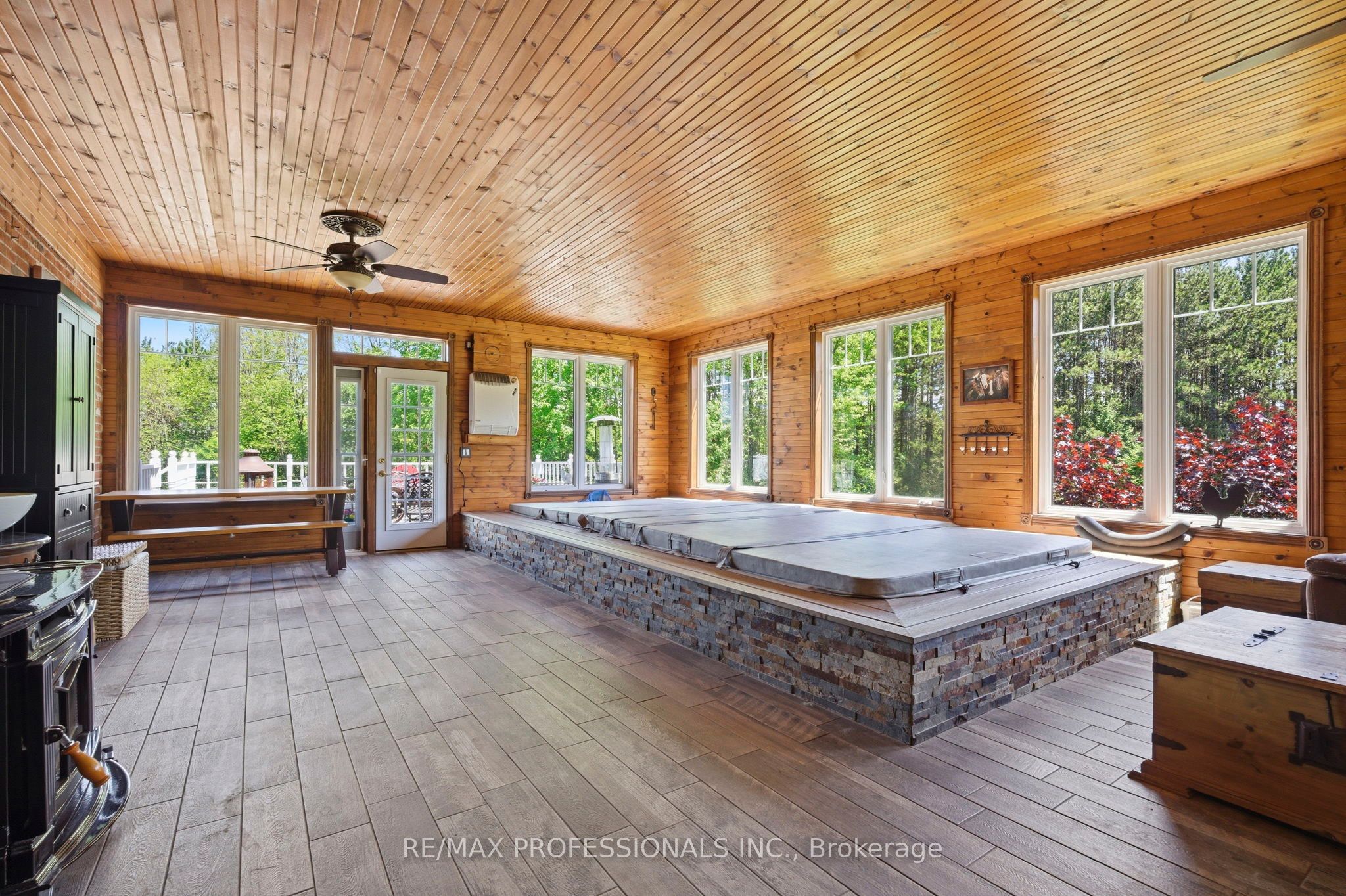 18655 Heart Lake Road Property Photo 29