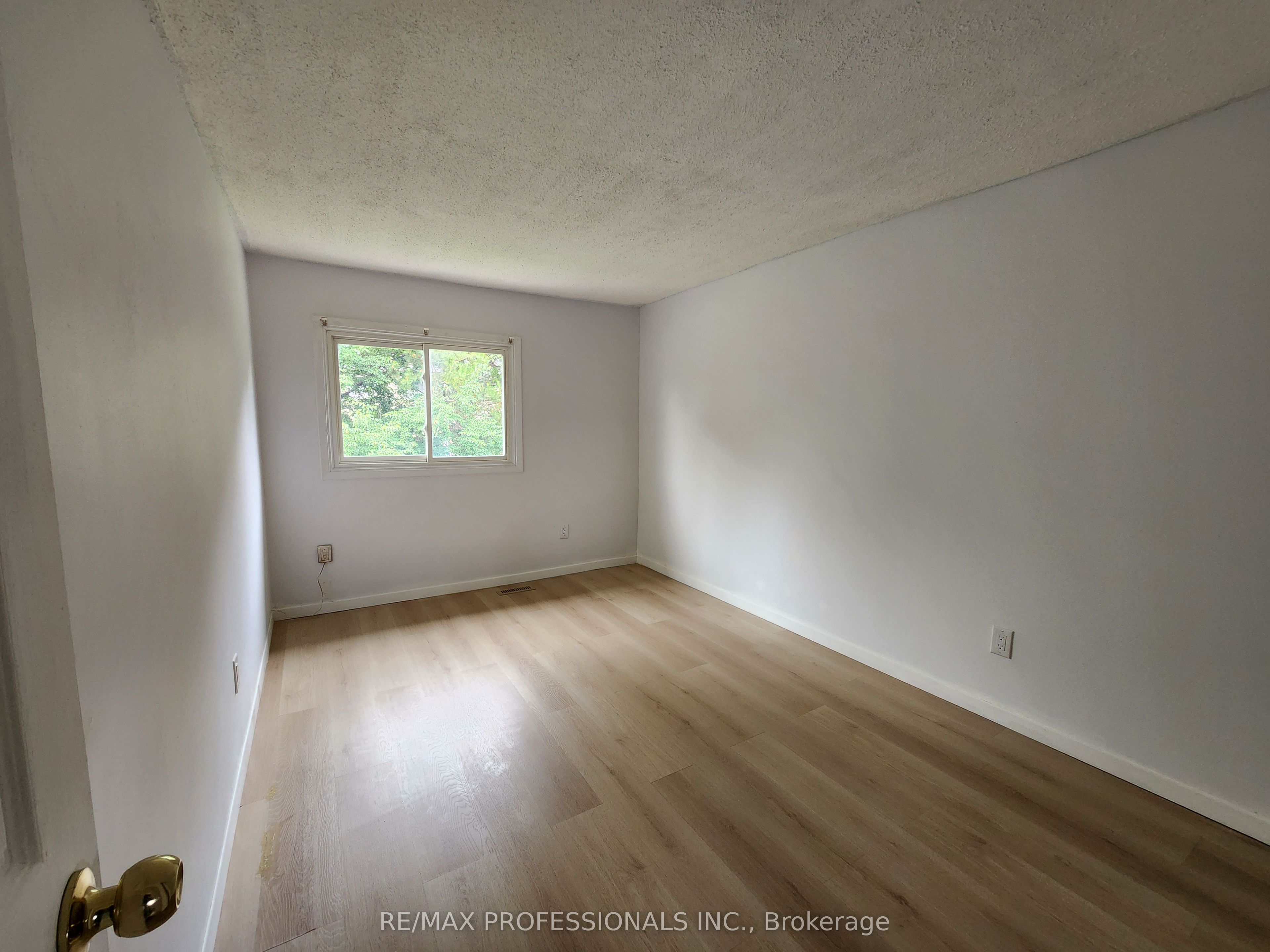 3079 Fifth Line W 31 Property Photo 20
