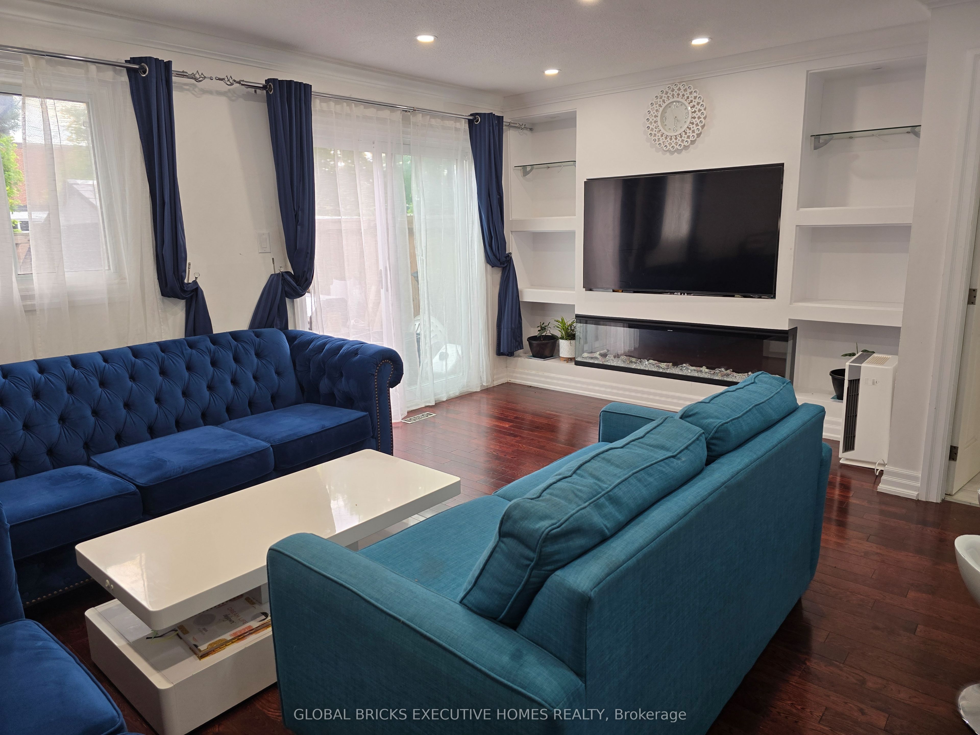 57 Hansen Road N 34 Property Photo 8