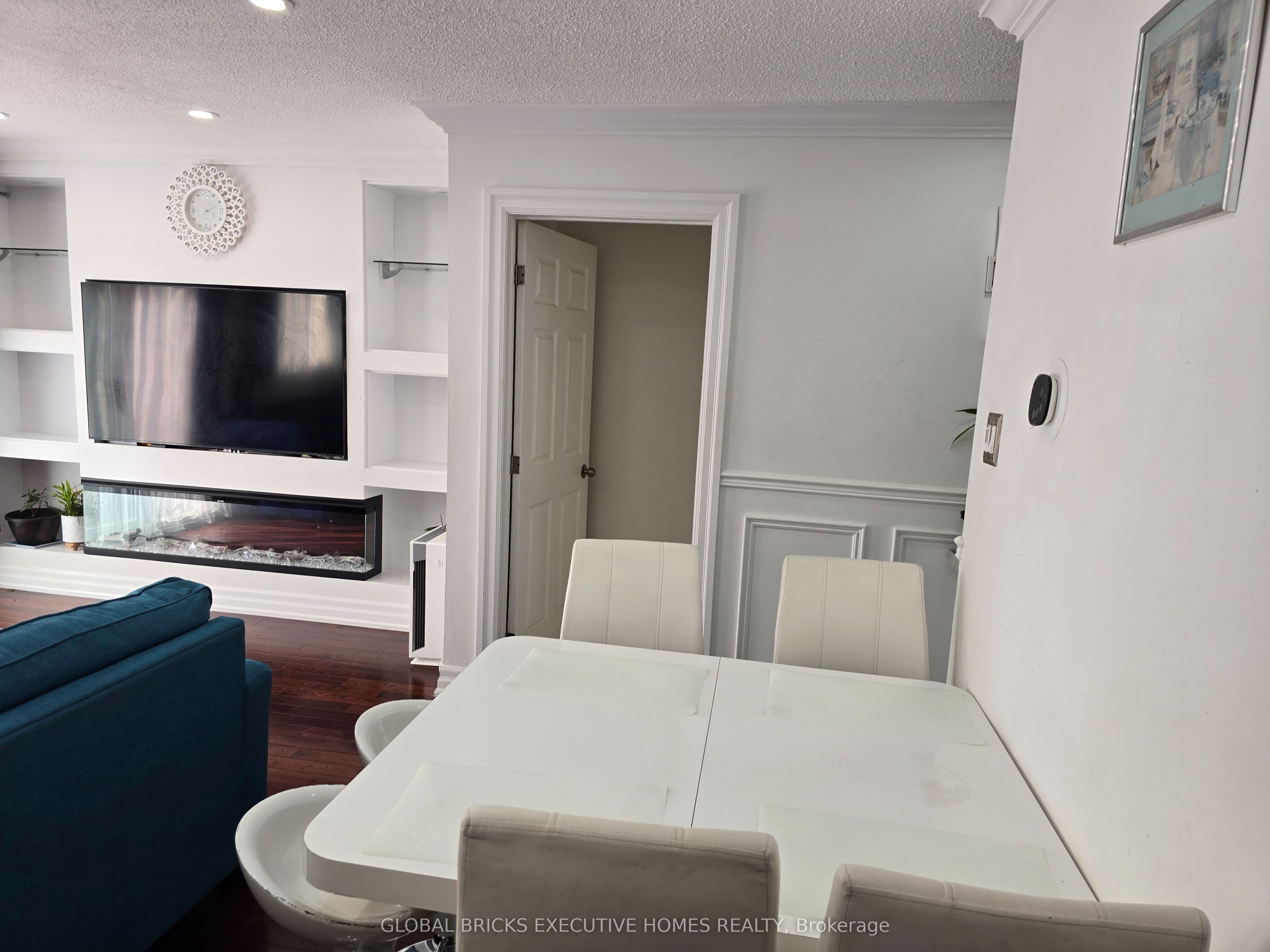 57 Hansen Road N 34 Property Photo 12