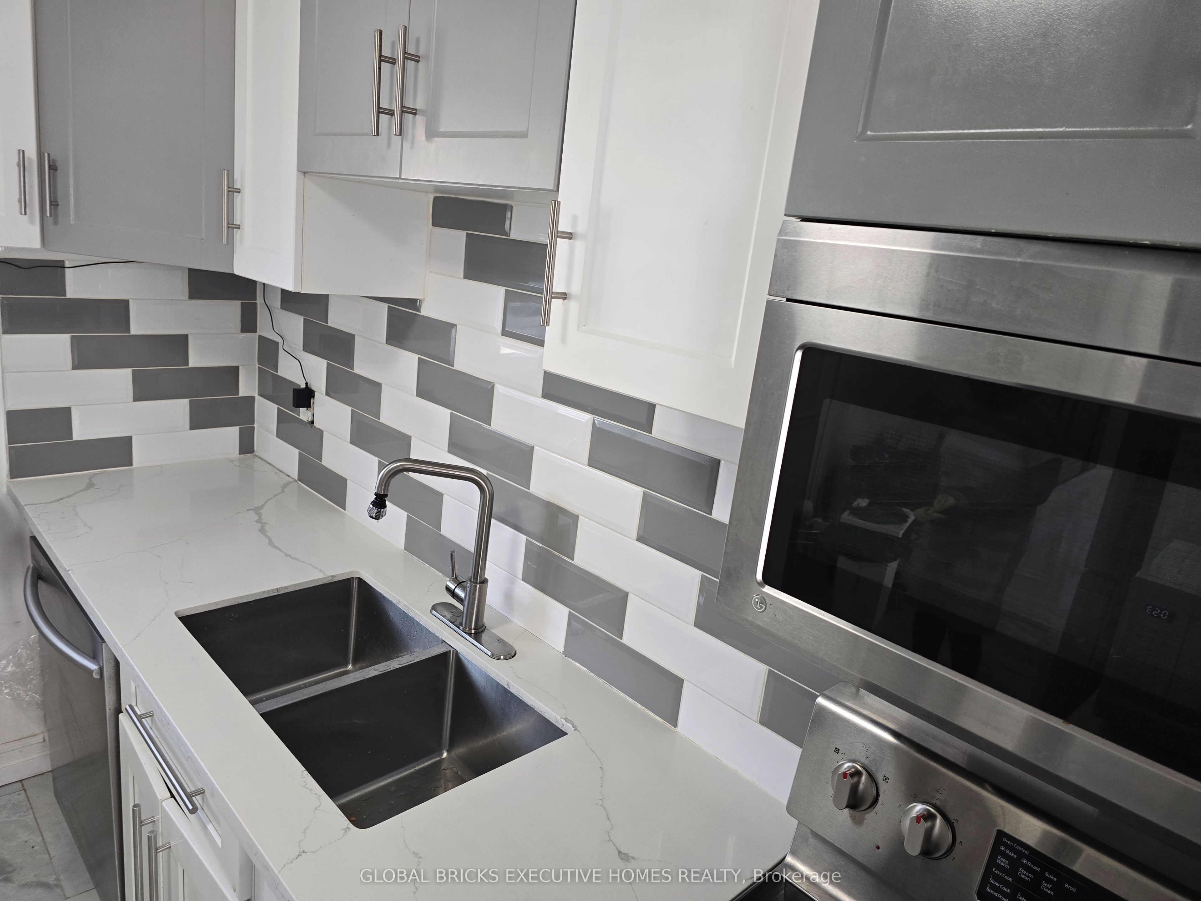 57 Hansen Road N 34 Property Photo 14